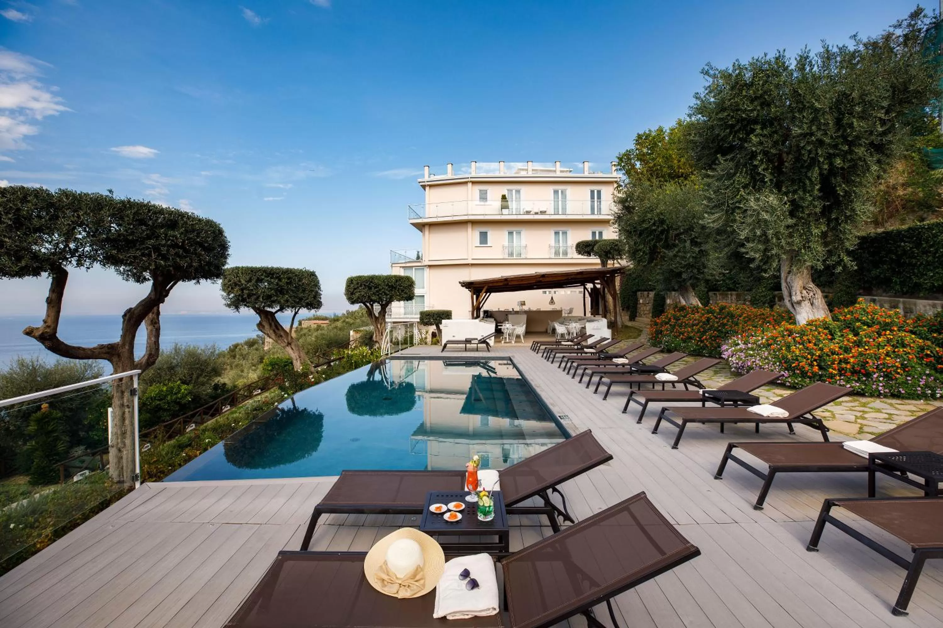 Pool view in Villa Fiorella Art Hotel