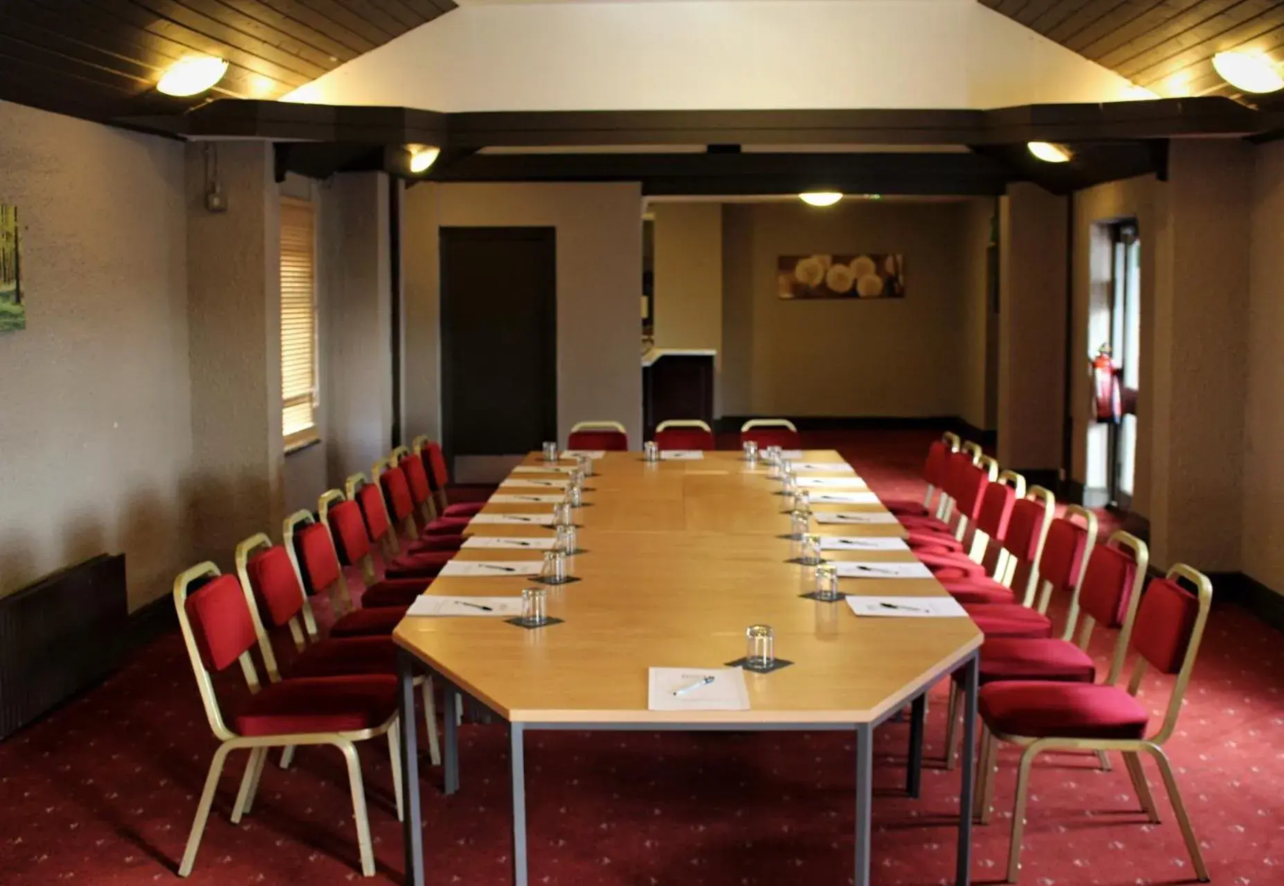 Business facilities in Birch Hotel
