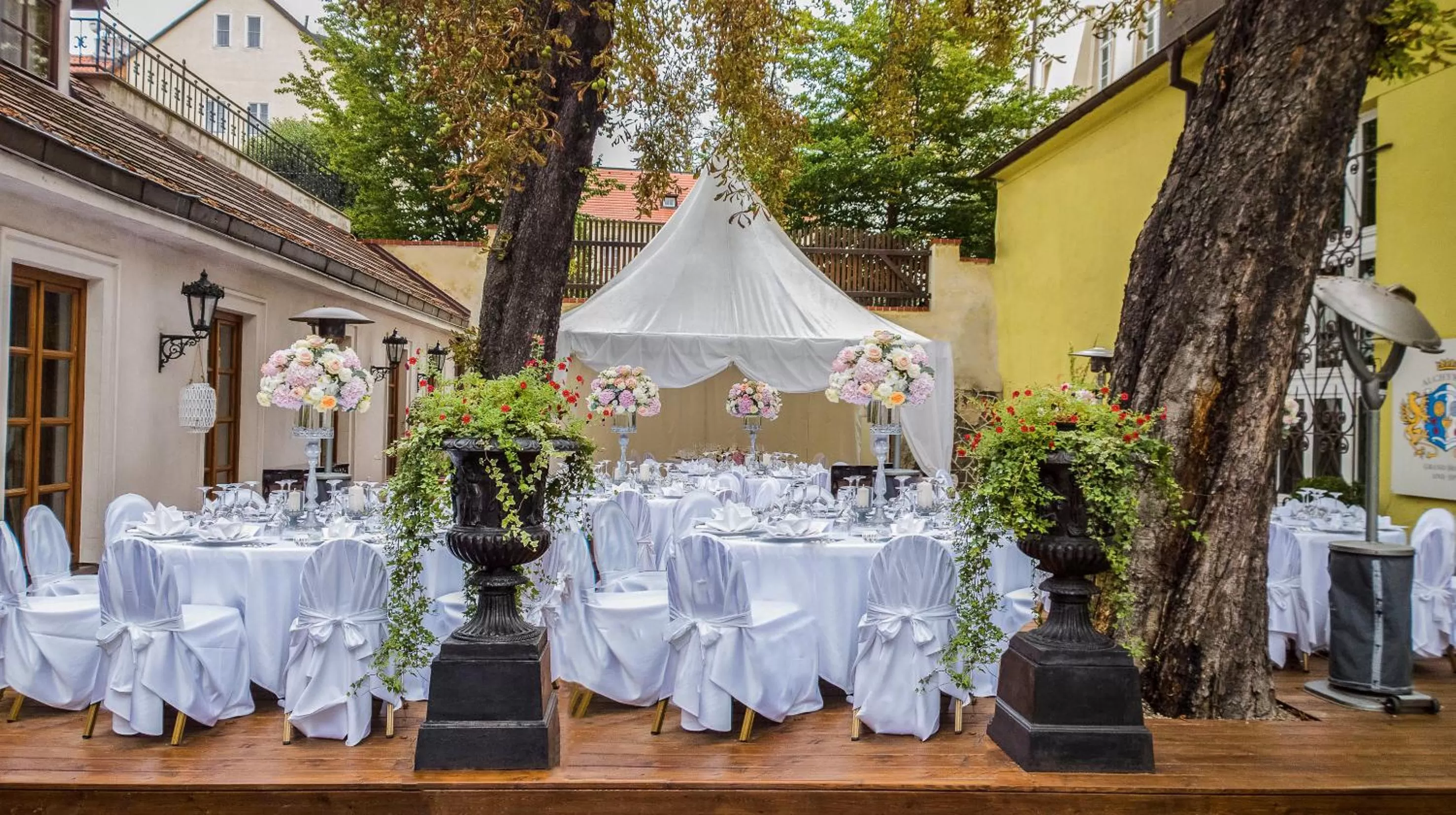 Restaurant/places to eat in Alchymist Grand Hotel and Spa