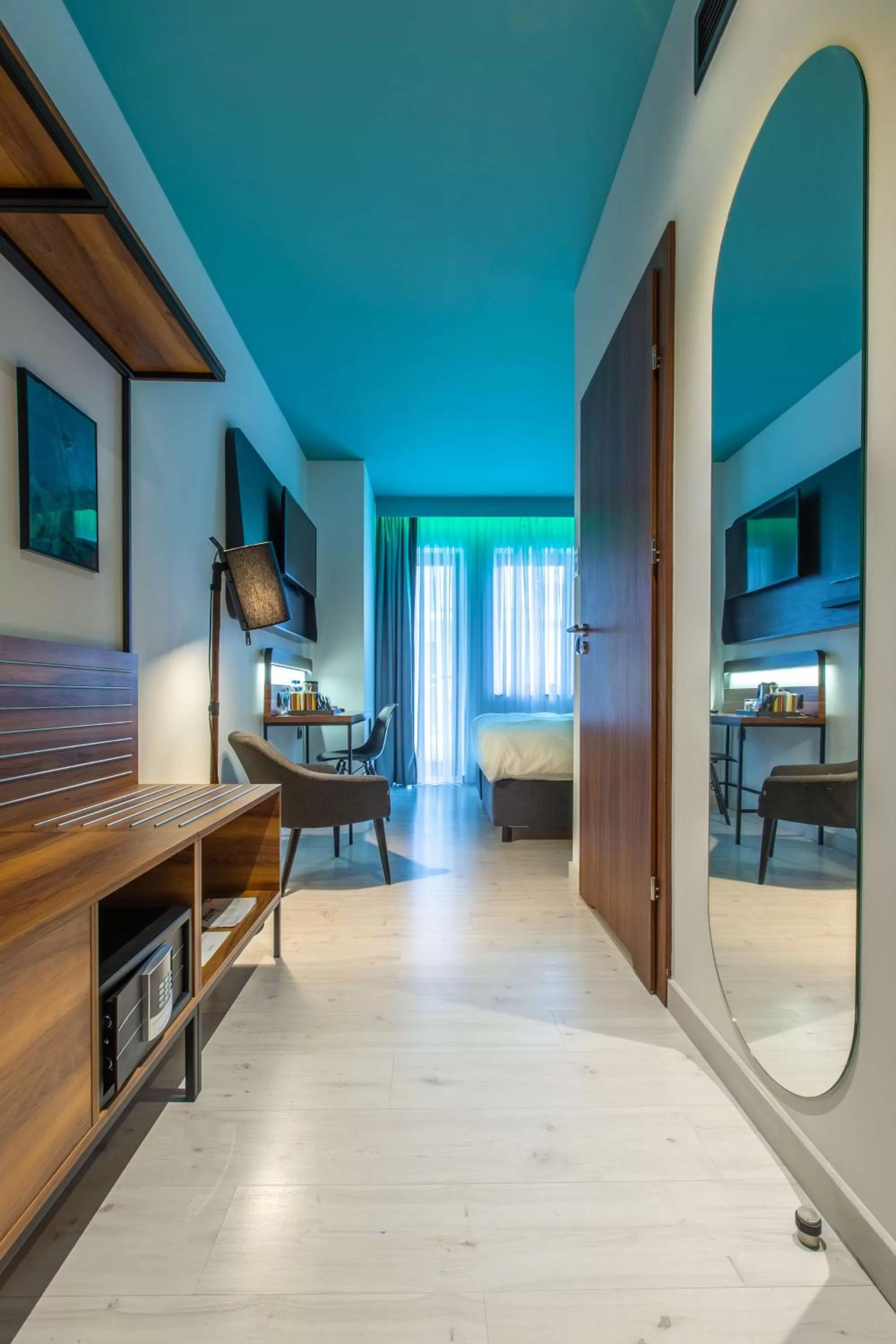 Balcony/Terrace, Bed in Park Inn by Radisson Poznan