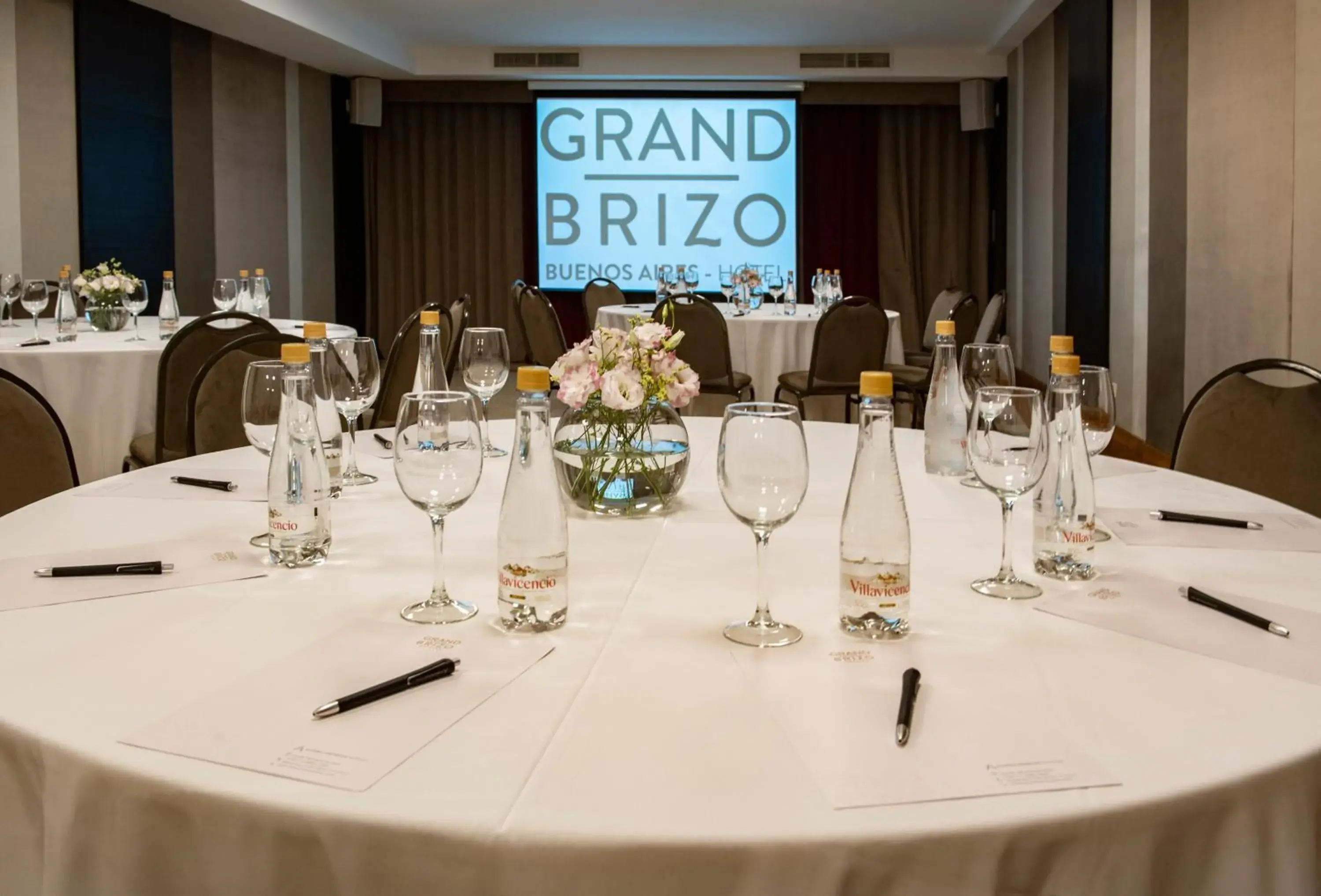 Meeting/conference room, Restaurant/Places to Eat in Hotel Grand Brizo Buenos Aires