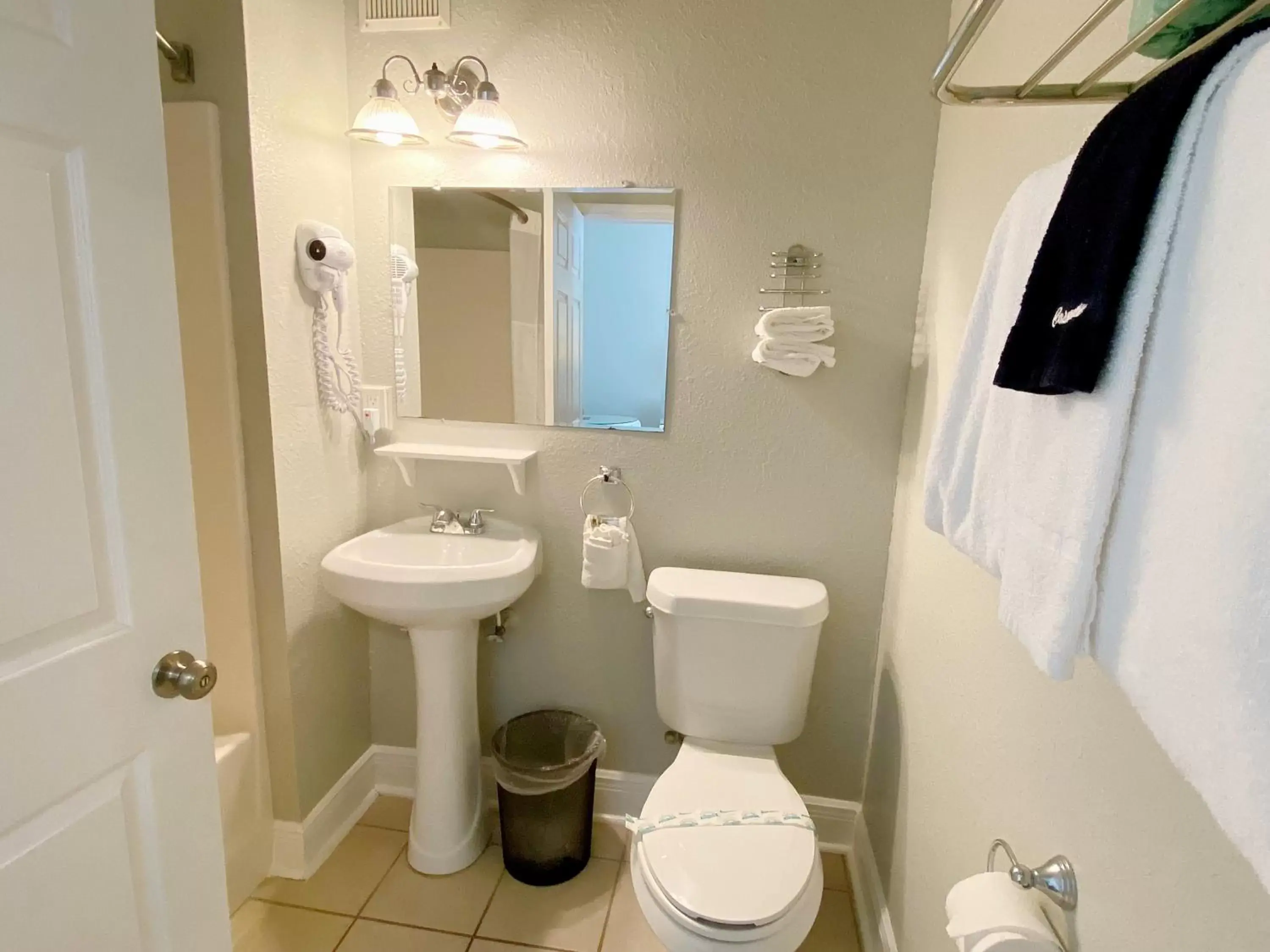 Bathroom in Crystal Bay Historic Hotel