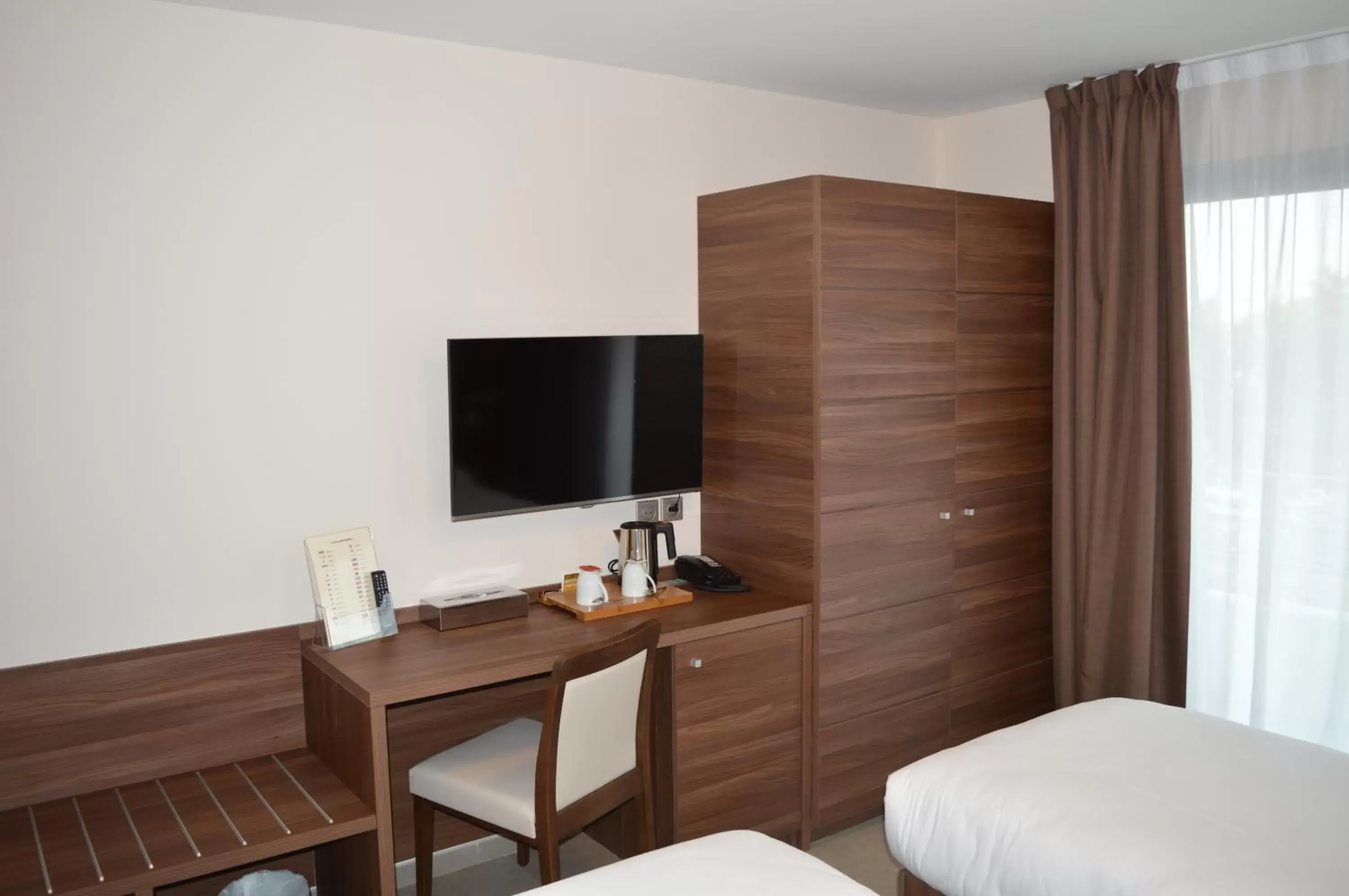 Superior Double or Twin Room with Sea View in Hotel Port Toga