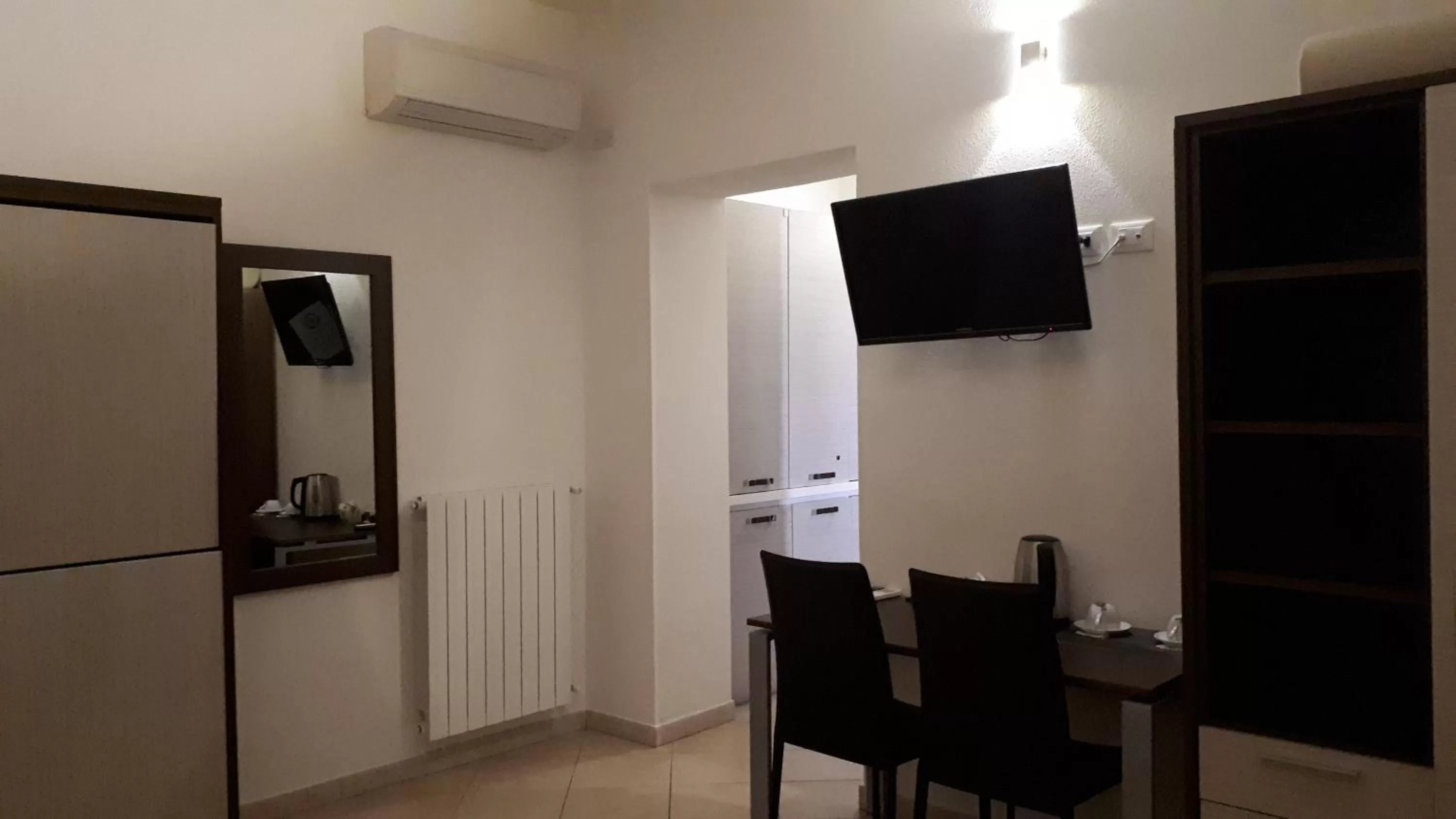 TV/Entertainment Center in Domo - Guest-House Il Nespolo Fiorito