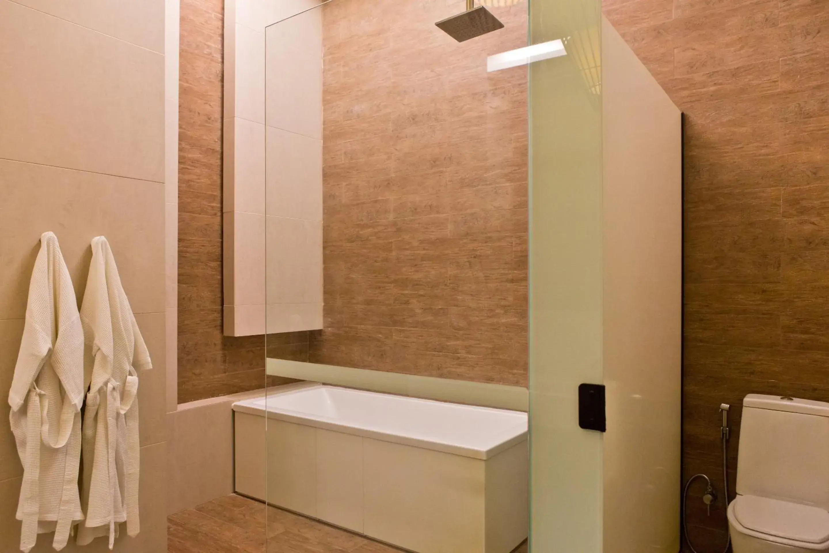 Bath, Bathroom in Ritz Leblon