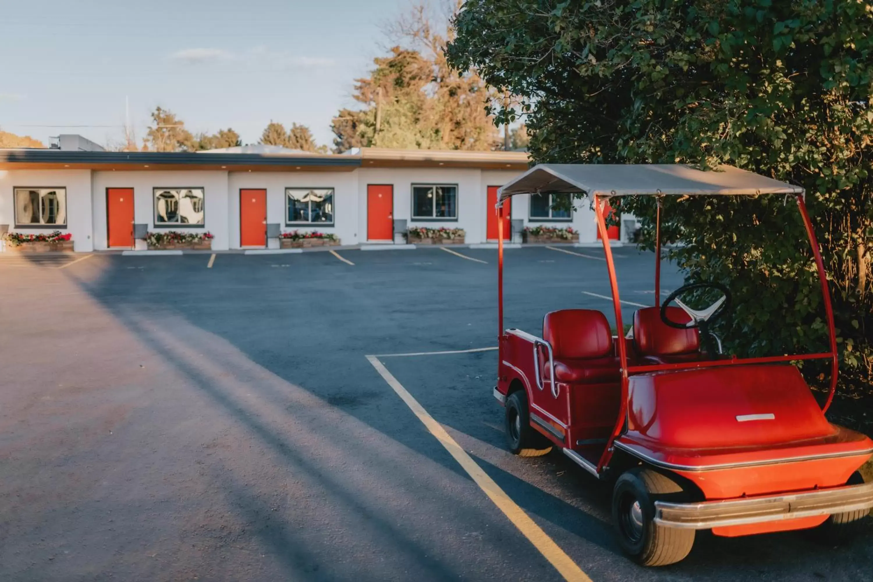 Property building in Sapphire Motel Midtown Bozeman