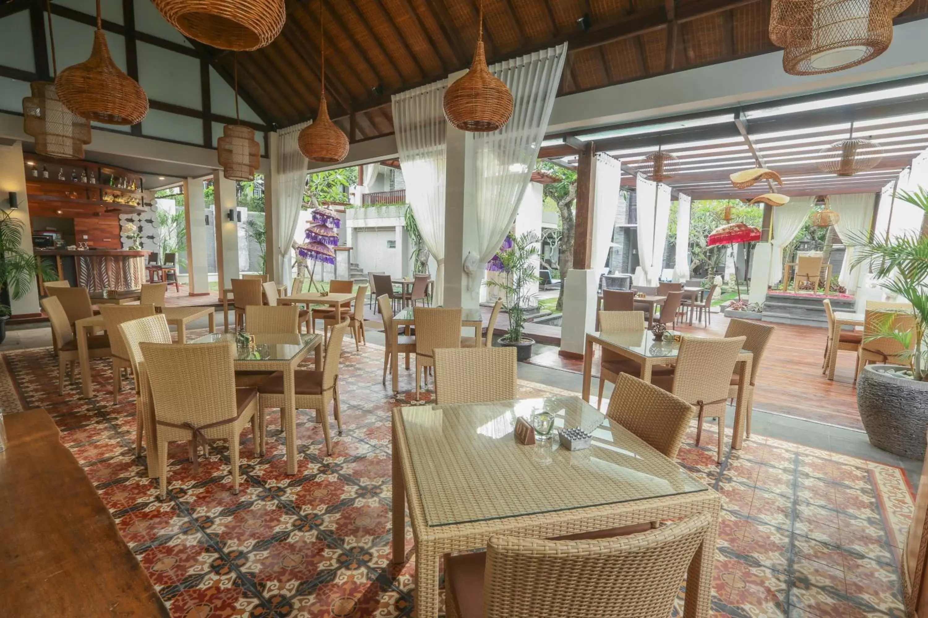 Restaurant/Places to Eat in Argya Santi Resort