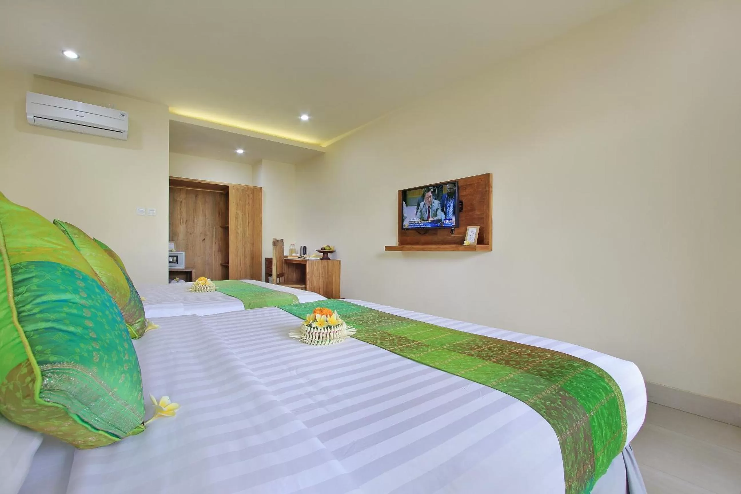 TV and multimedia, Bed in Bucu View Resort