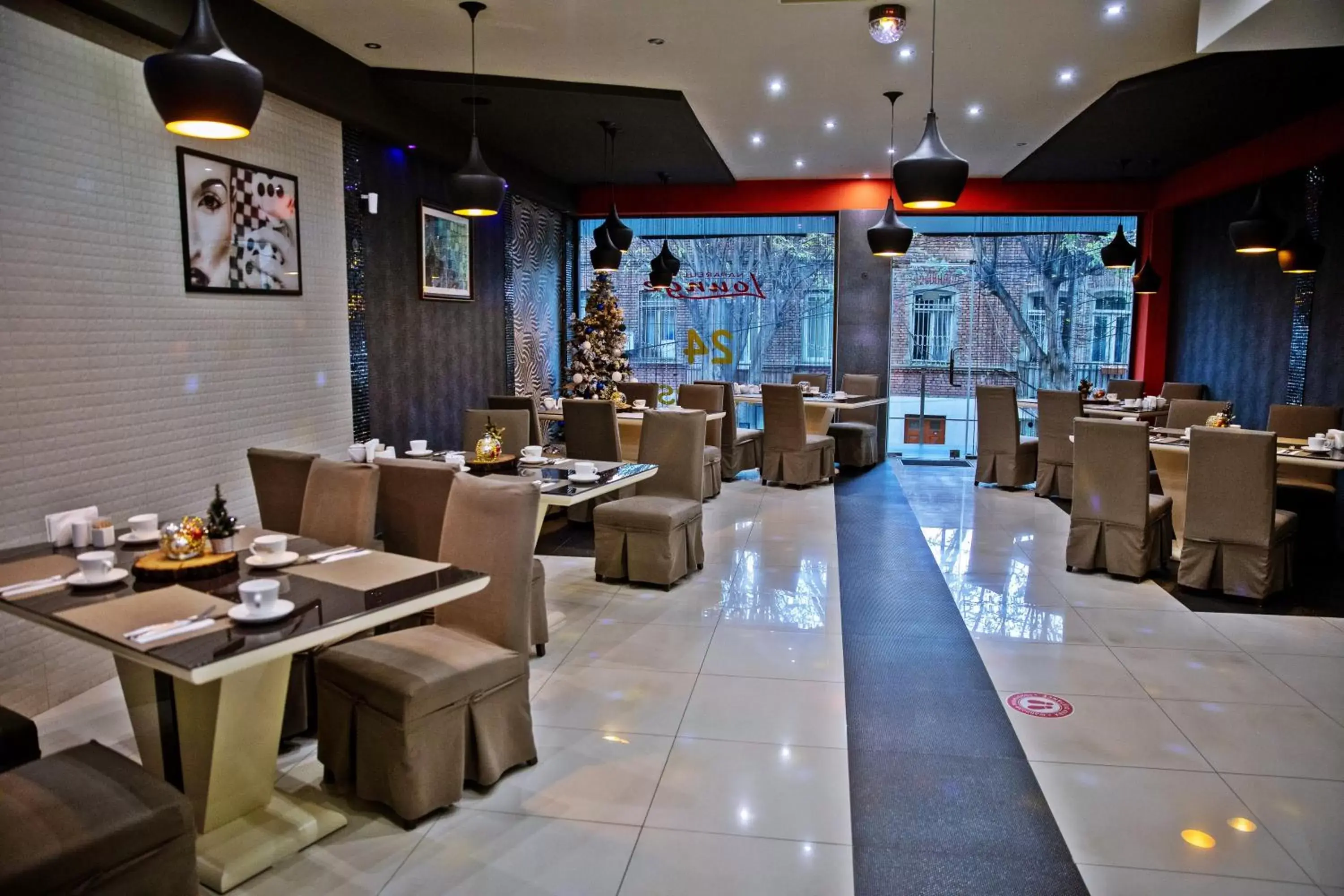 Restaurant/Places to Eat in Hotel Orion Tbilisi