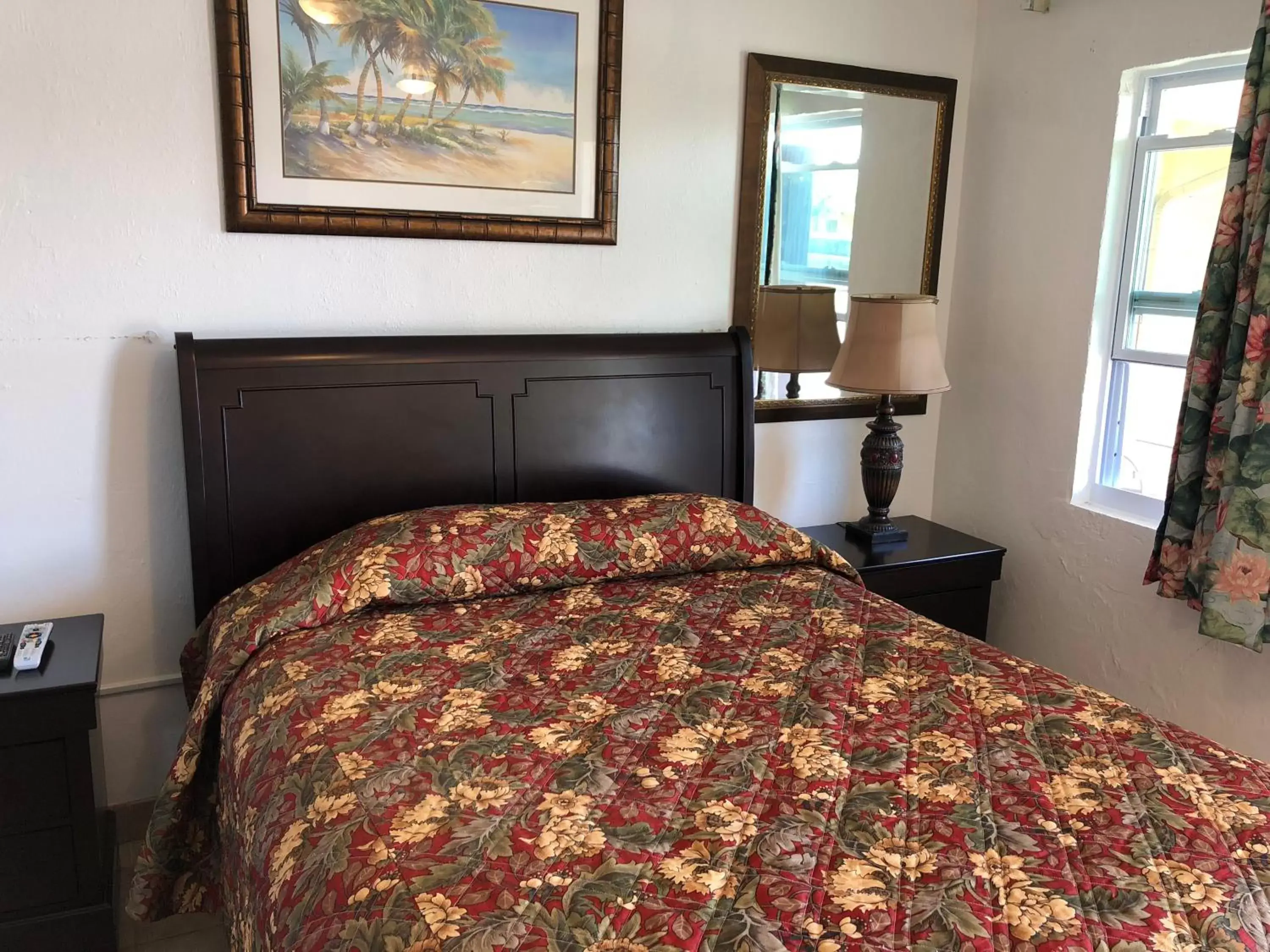 Bed in Glades Motel - Naples