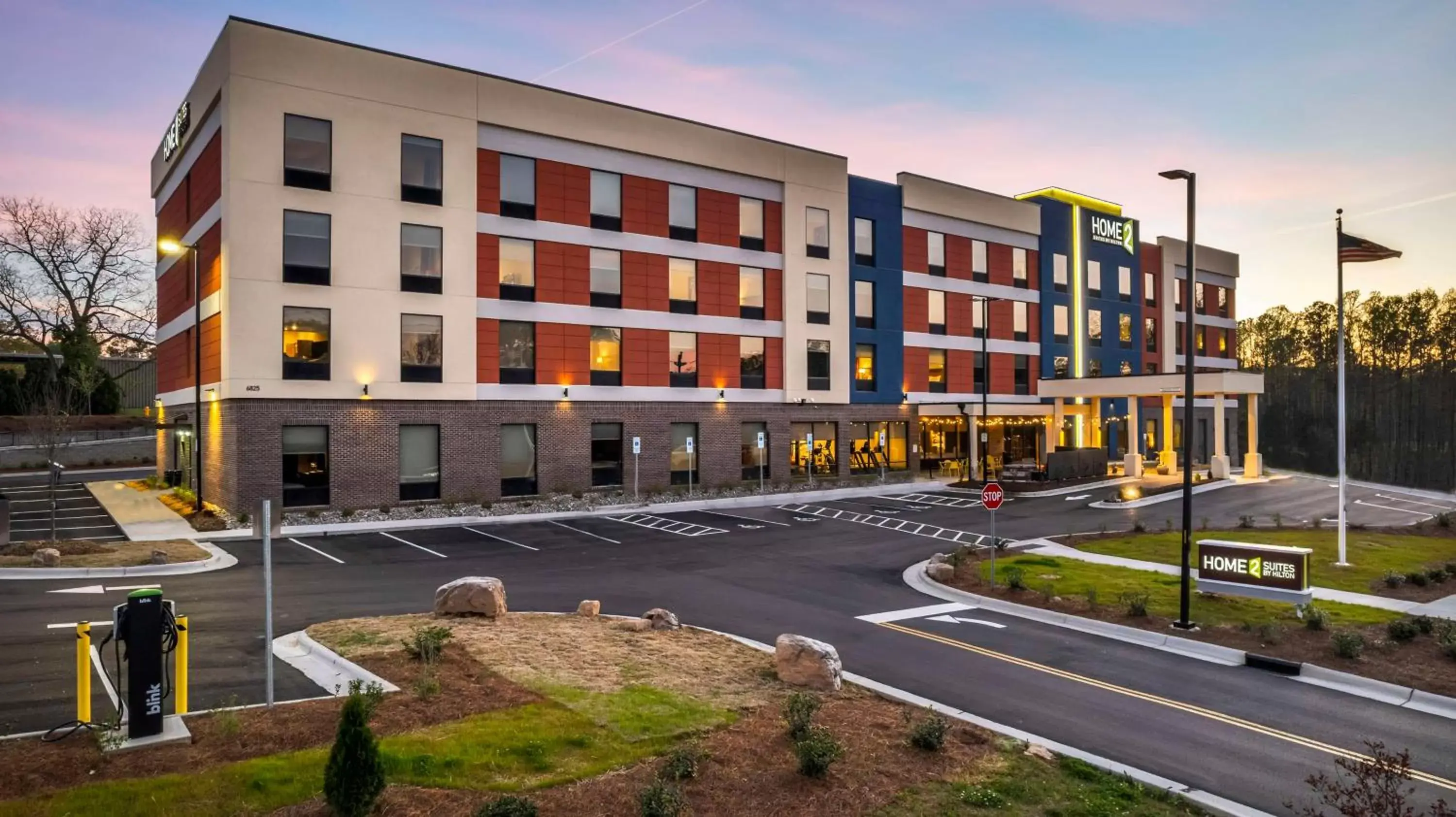 Property Building in Home2 Suites By Hilton Raleigh State Arena