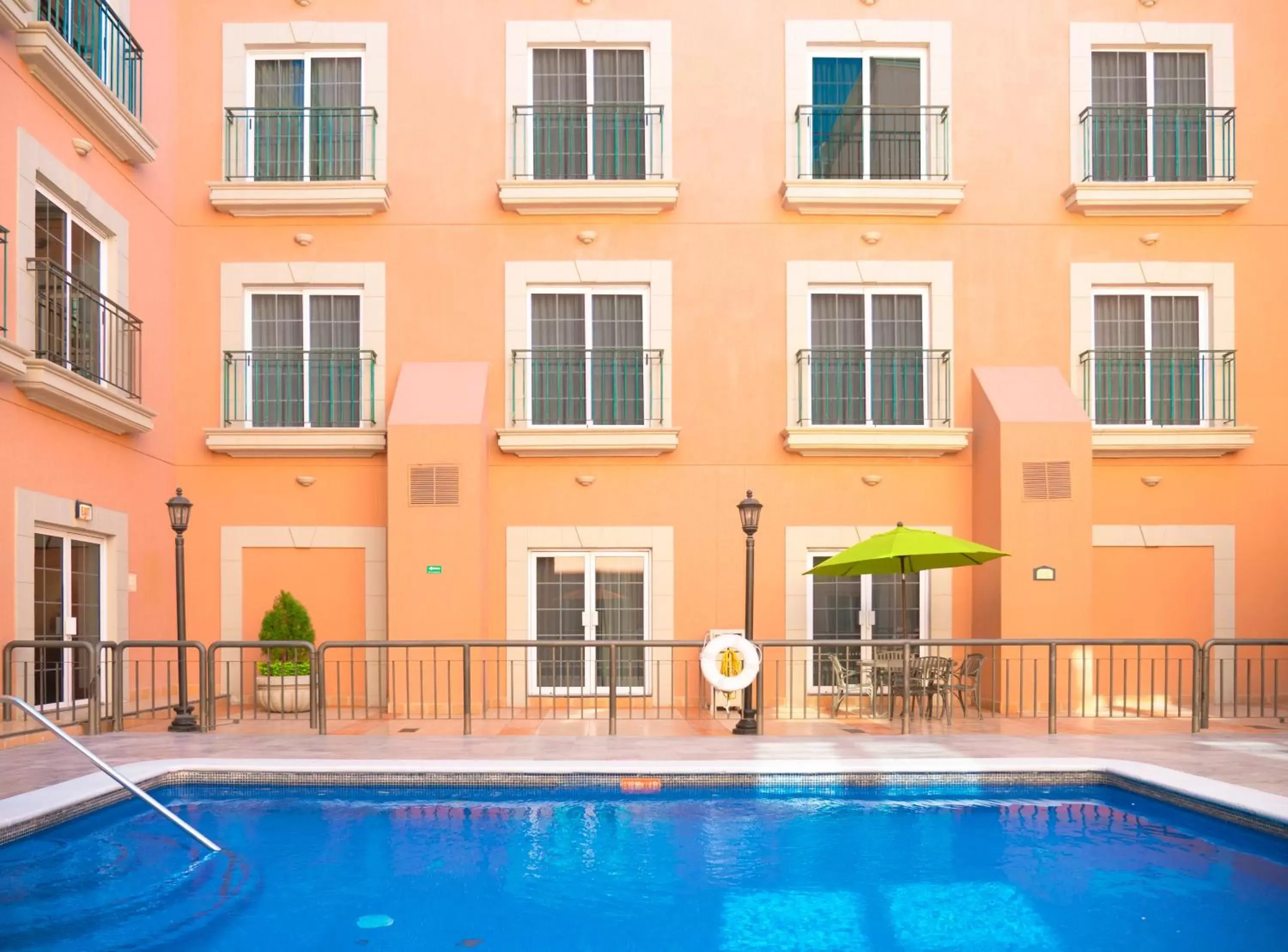 Swimming Pool in Holiday Inn Express Torreon, an IHG Hotel