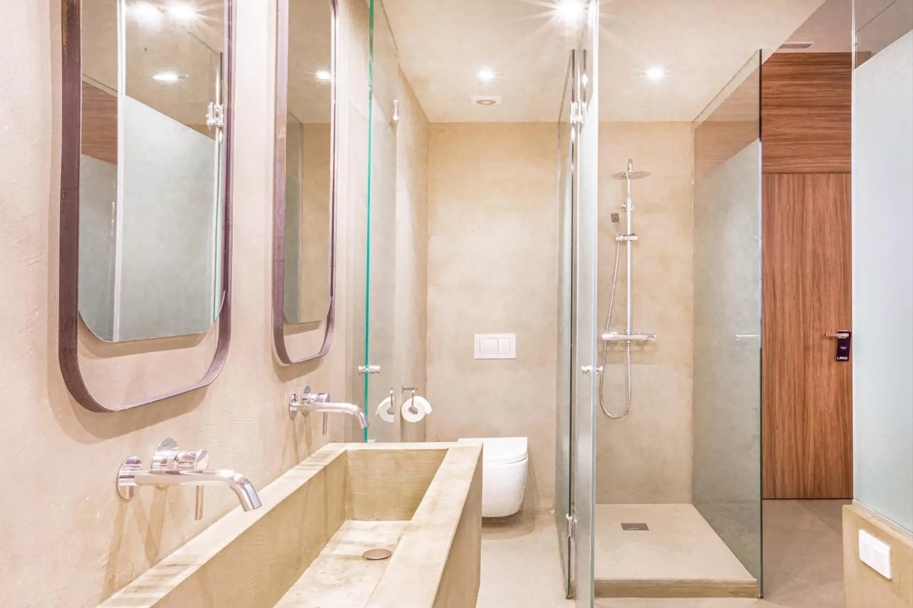 Shower, Bathroom in Casa Lirio