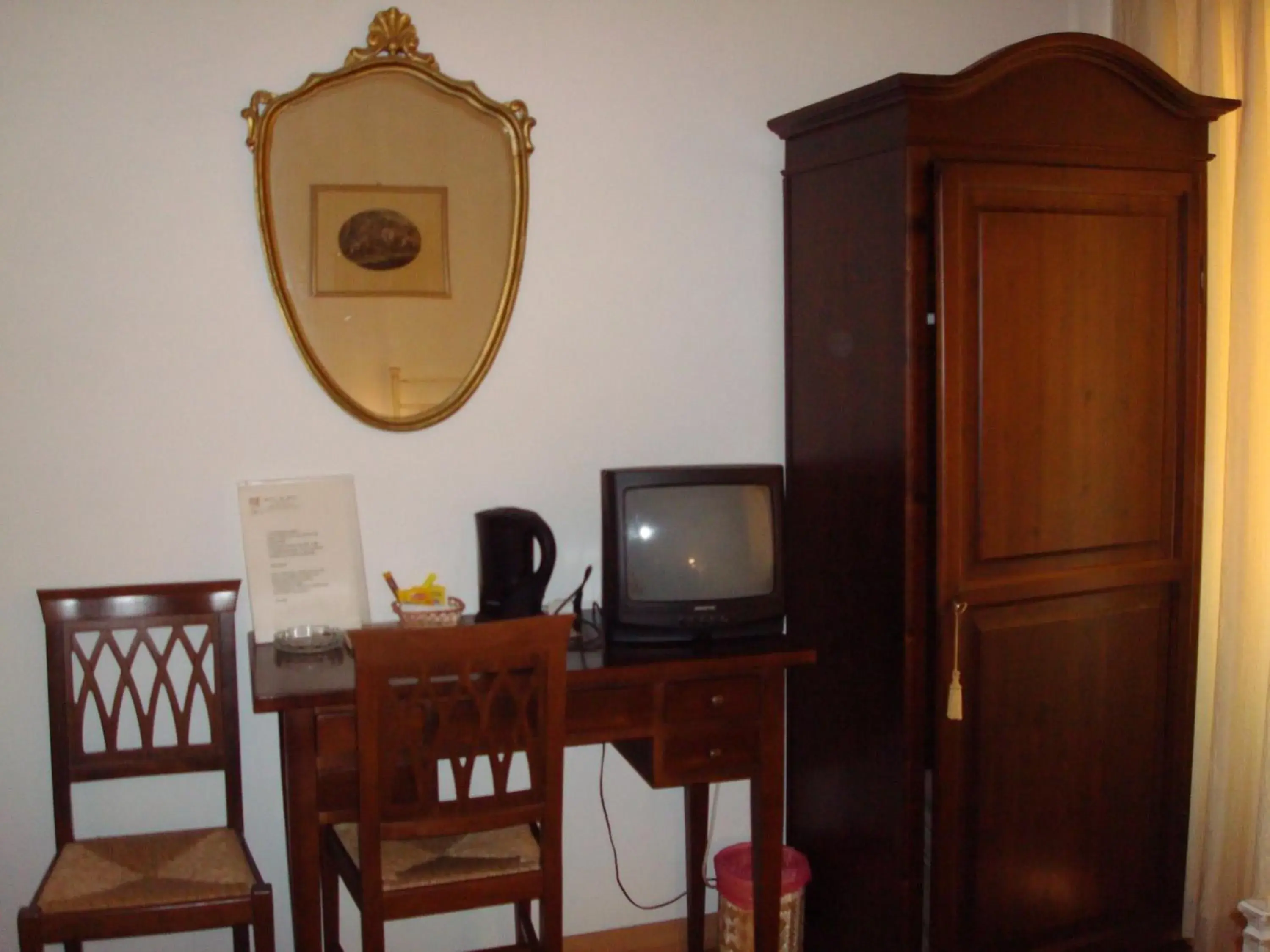 TV/Entertainment Center in Albergo La Sfinge