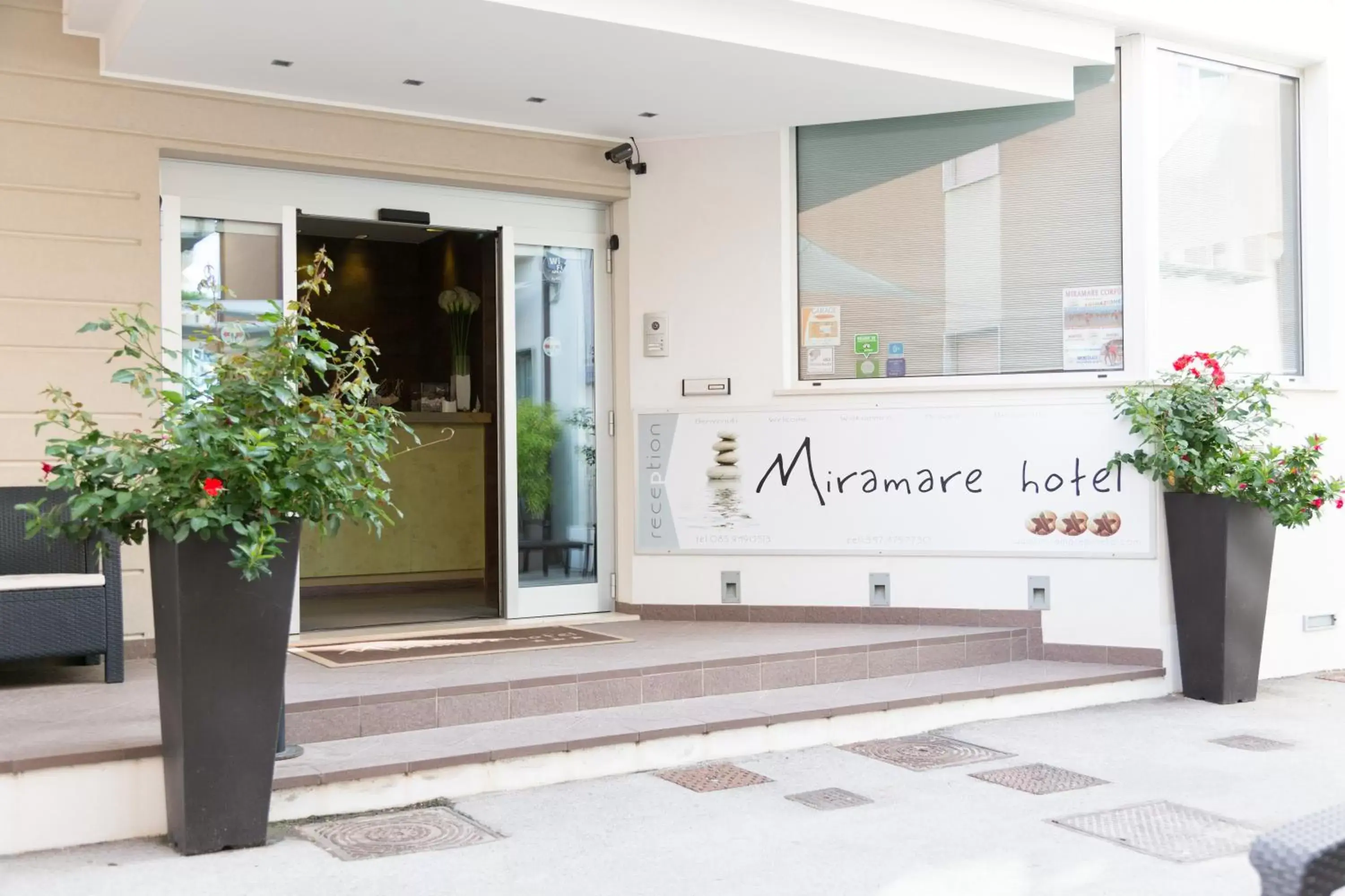 Facade/entrance, Lobby/Reception in Hotel Miramare Dipendenza