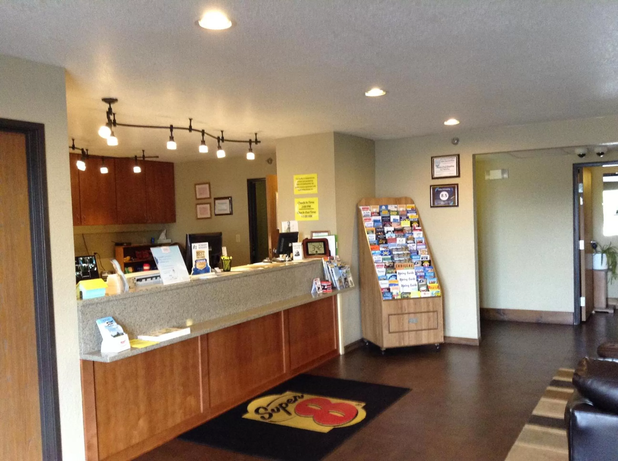 Lobby or reception in Super 8 by Wyndham Grayling