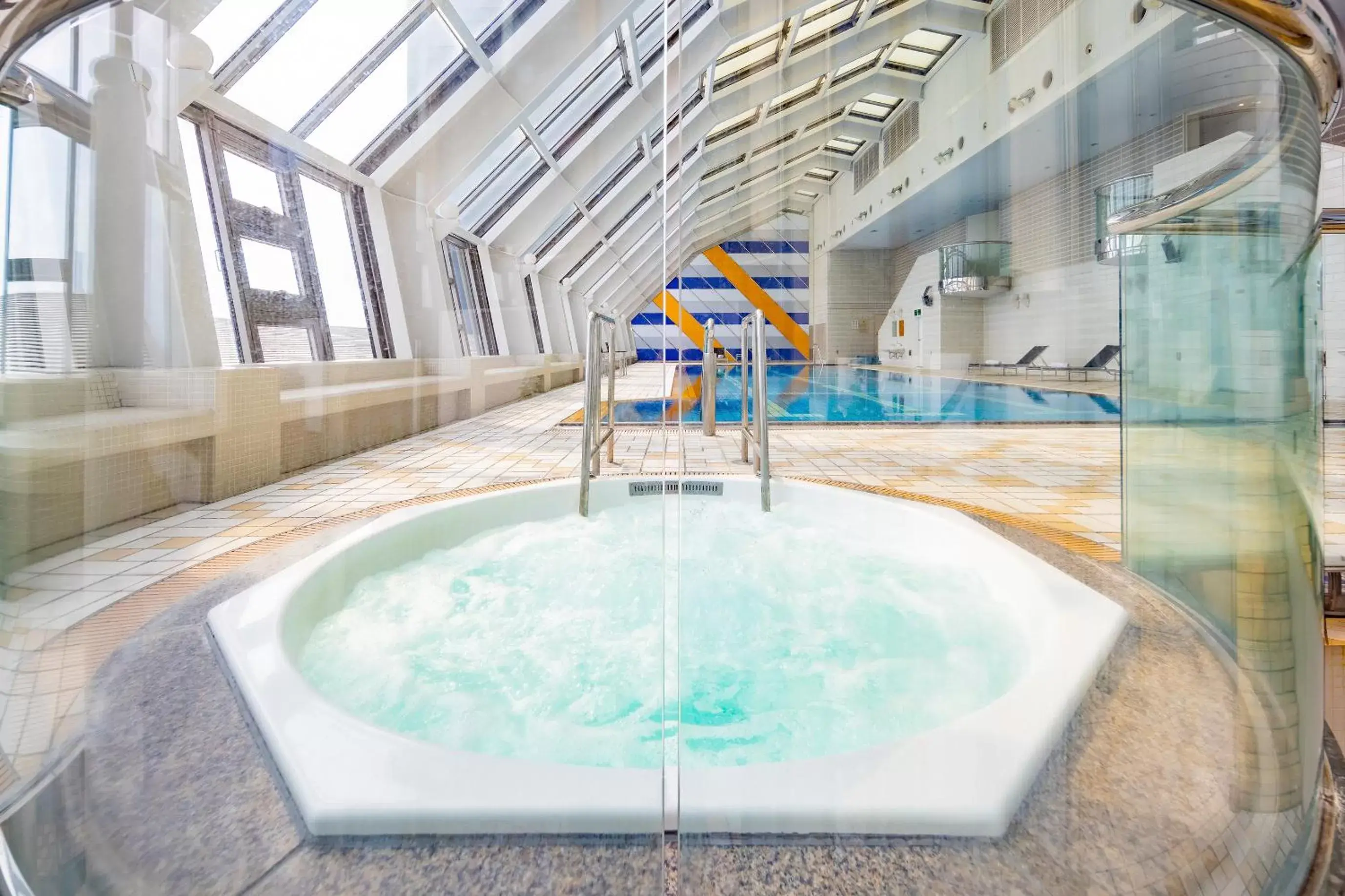 Fitness centre/facilities, Swimming Pool in Swissotel Nankai Osaka