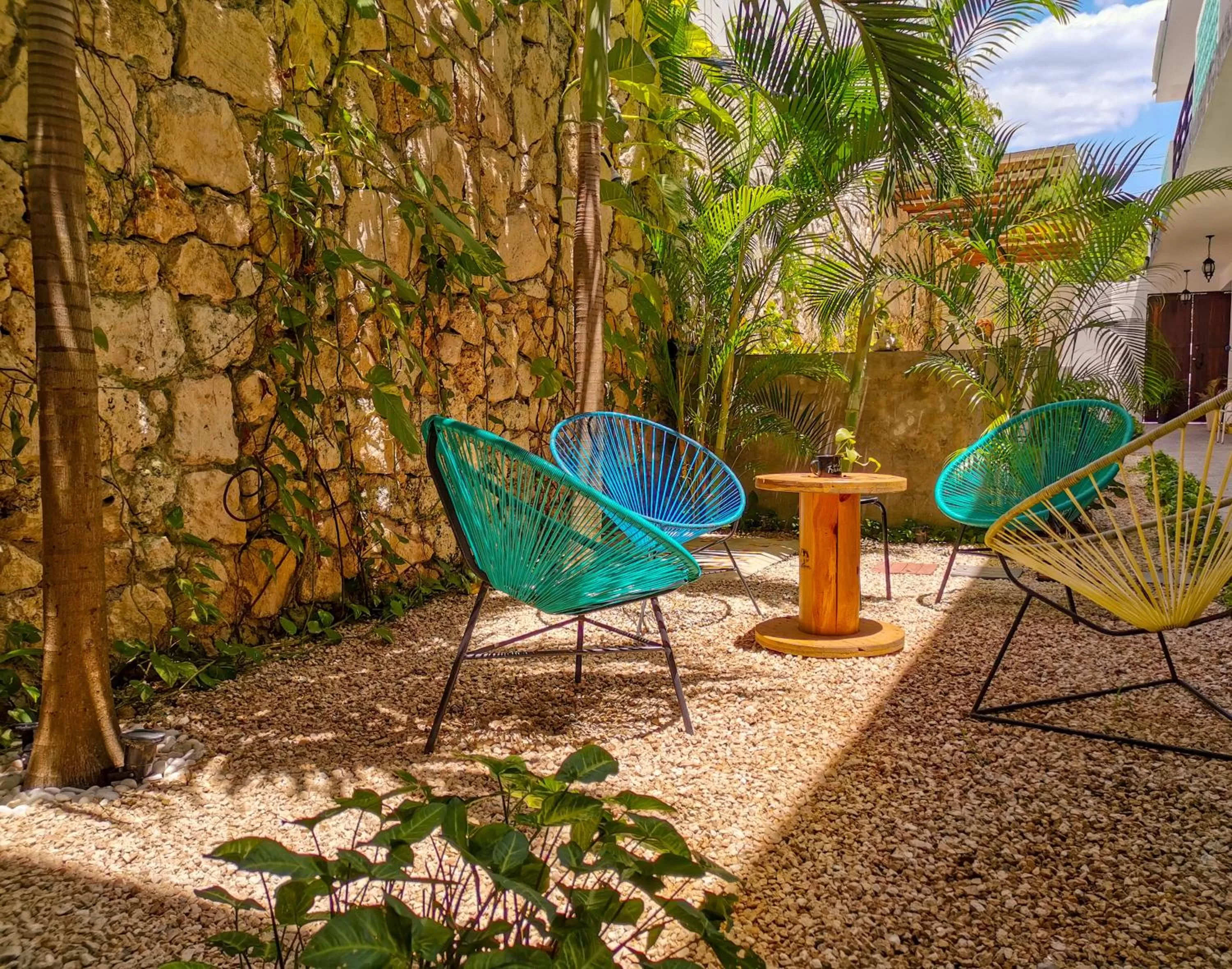 Patio in Les Suites Calle 2 by Galian