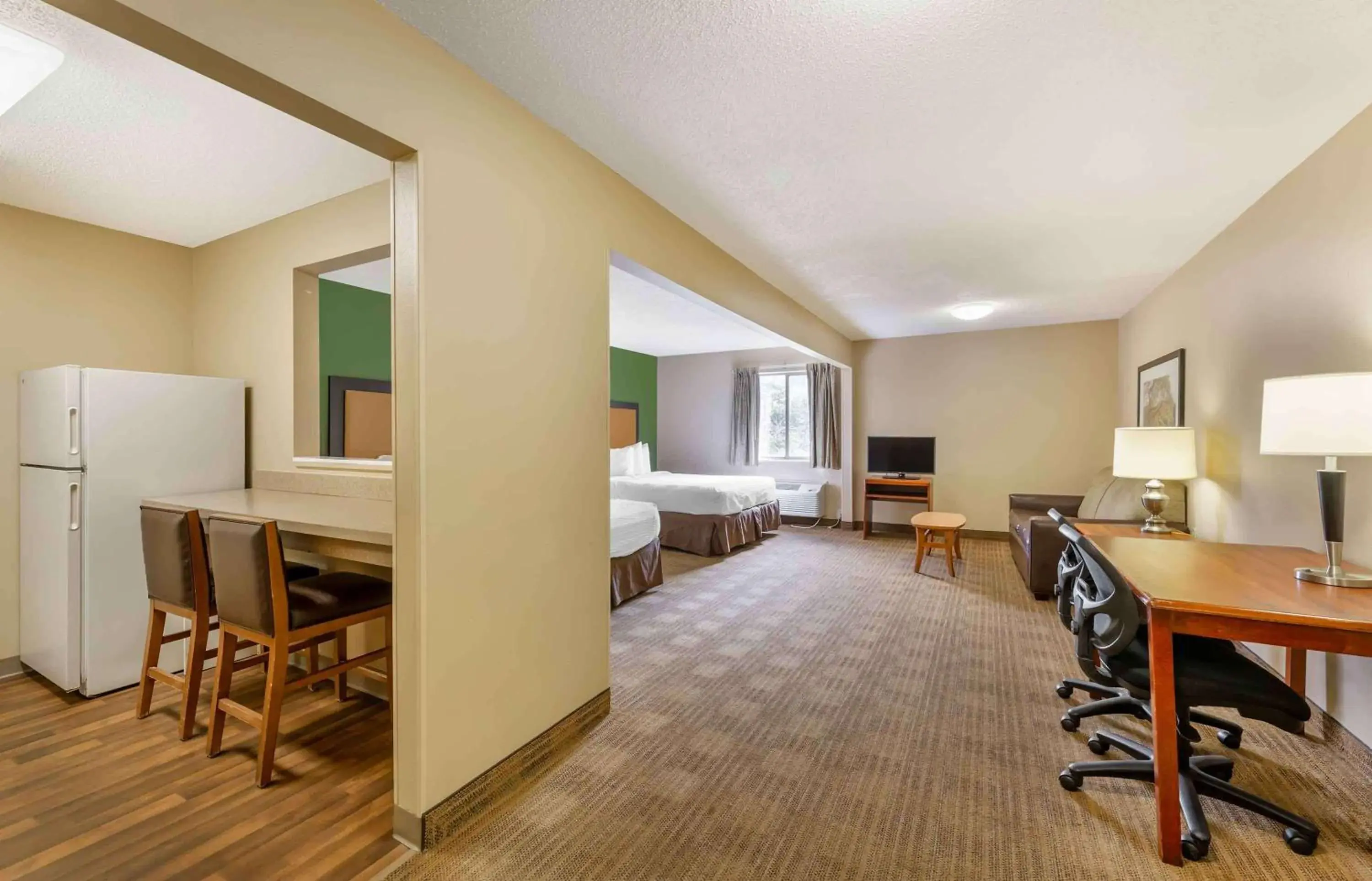 Bedroom, Dining Area in Extended Stay America Suites - Cincinnati - Blue Ash - Reagan Hwy