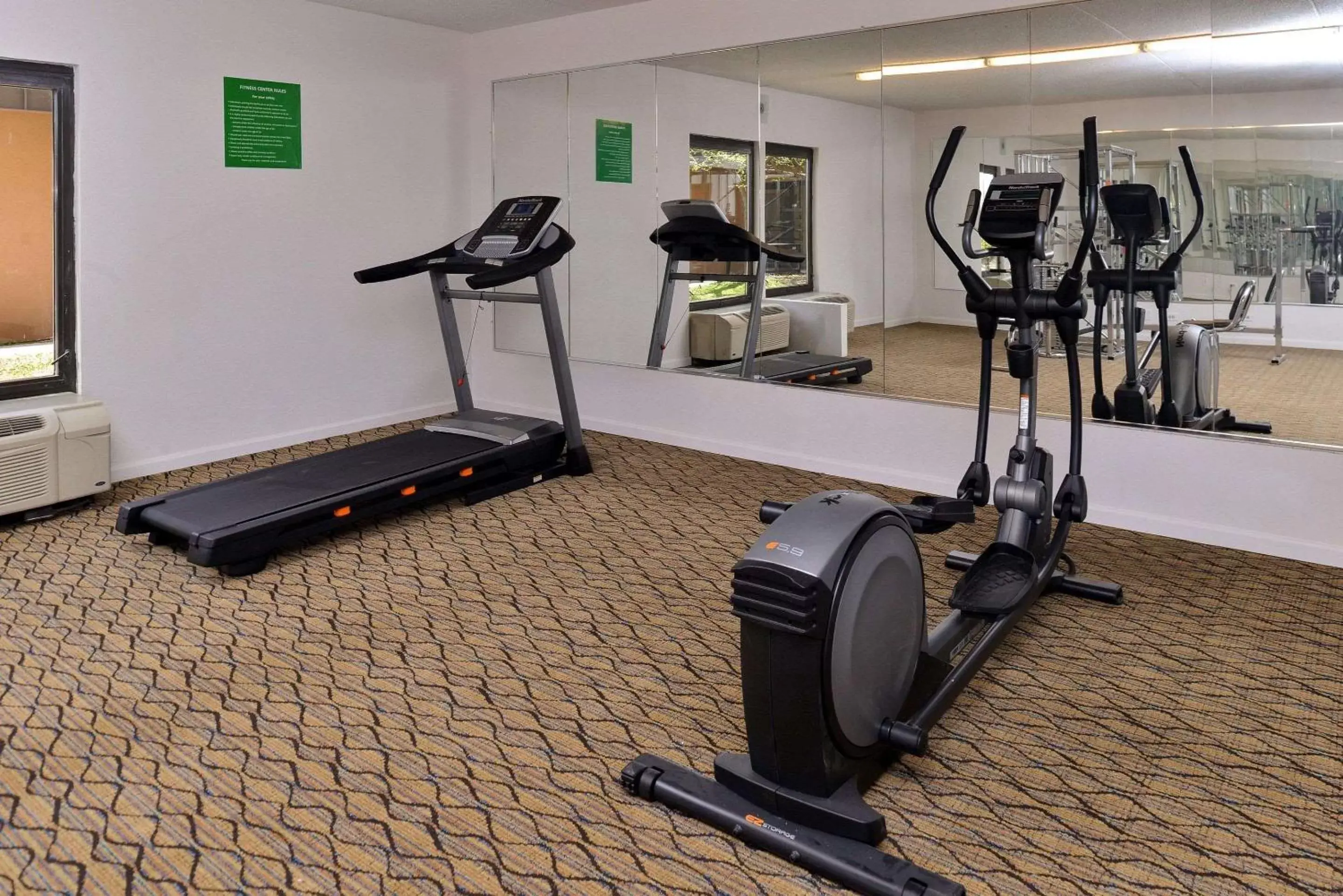 Fitness centre/facilities, Fitness Center/Facilities in Quality Inn & Suites Matteson near I-57