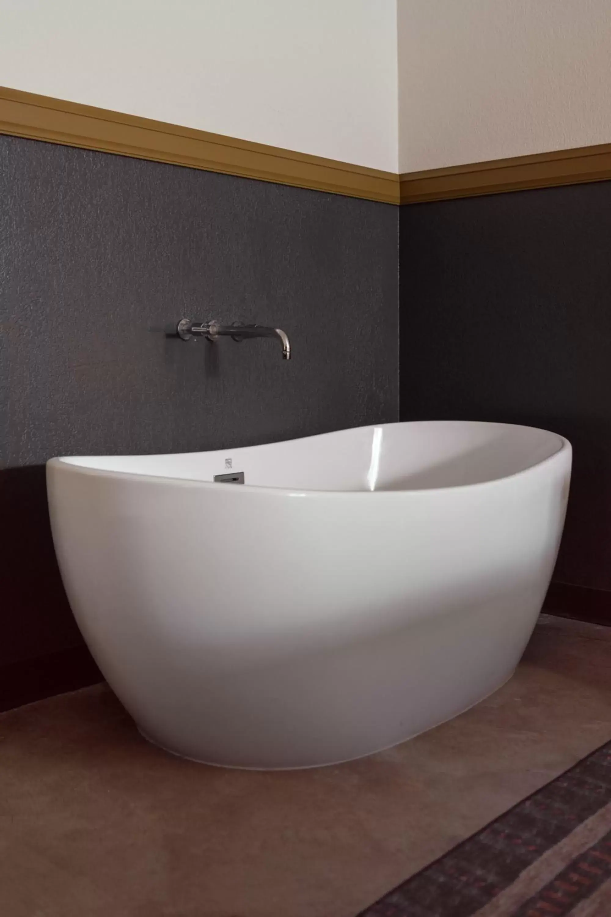 Bath, Bathroom in The Ozarker Lodge