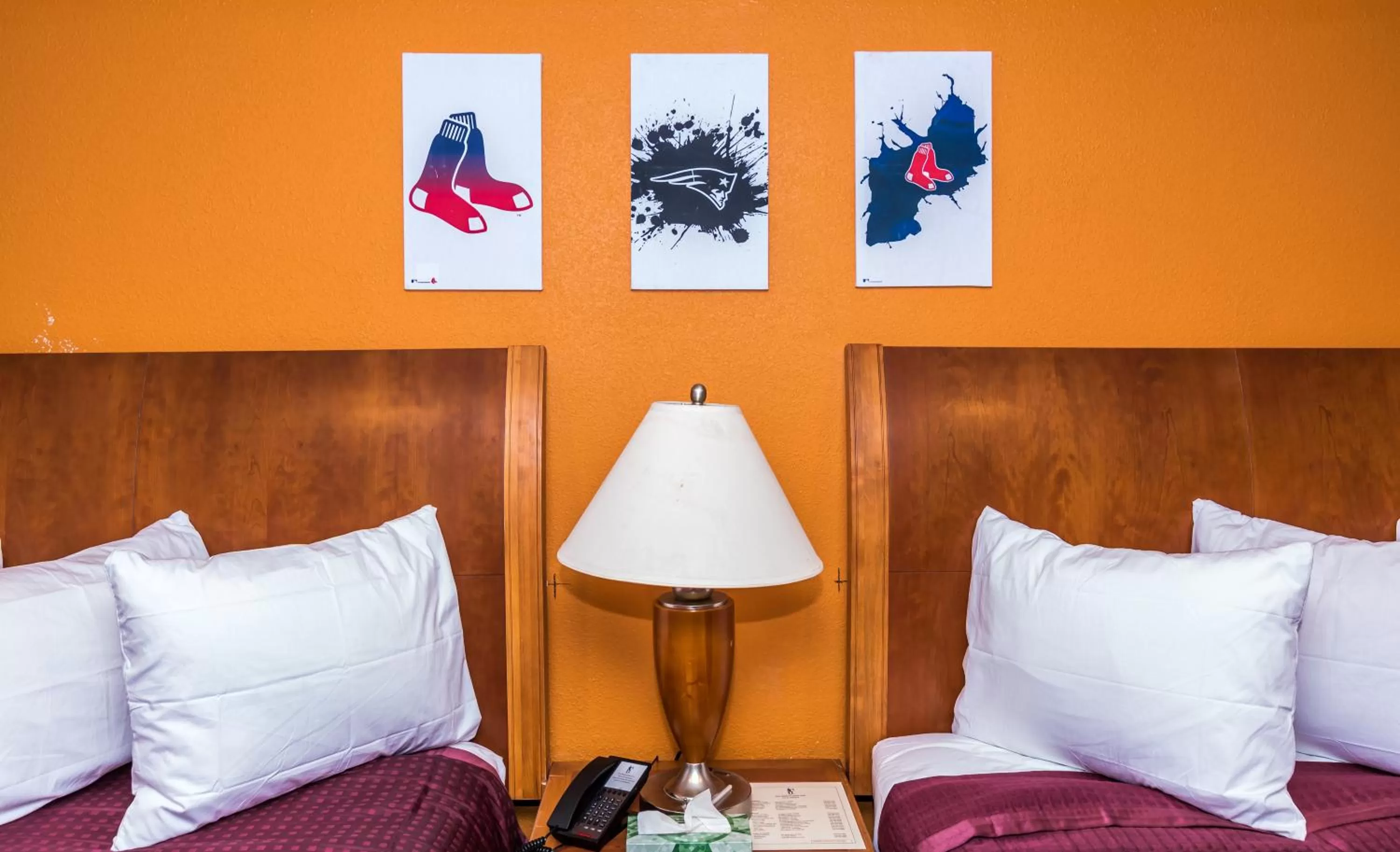 Bed in The Minuteman Inn Acton Concord Littleton