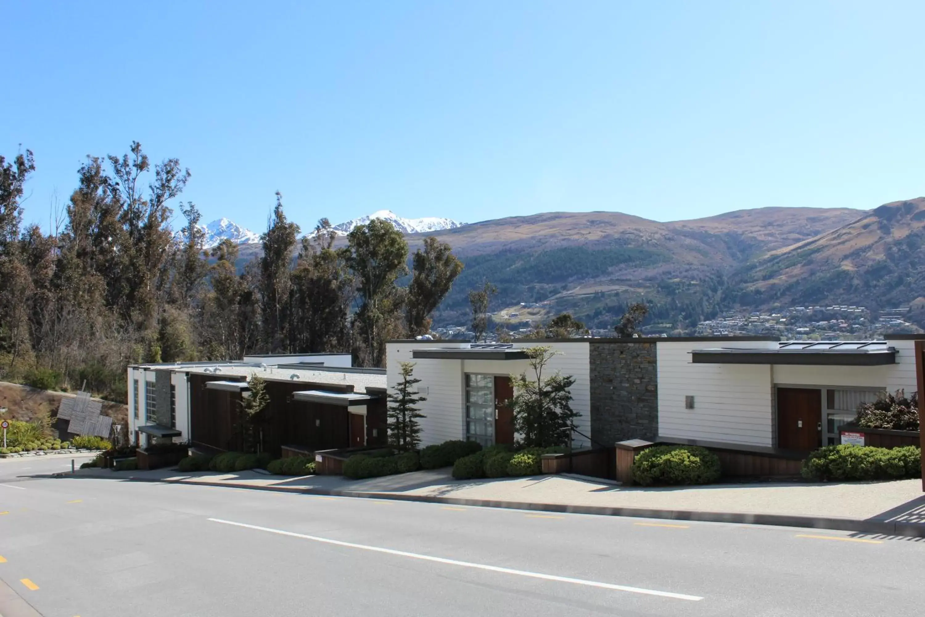 Property Building in Queenstown Village Apartments