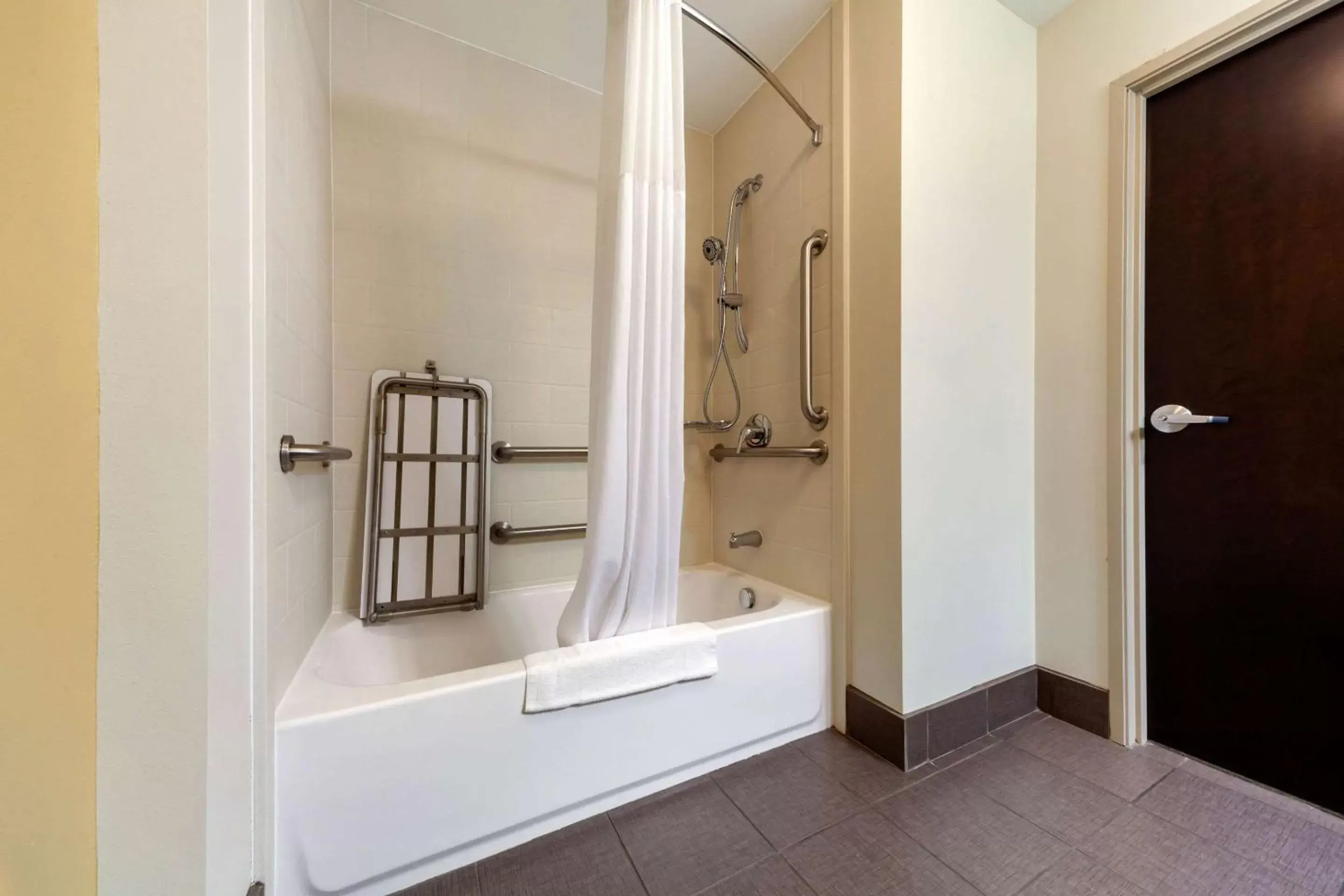 Bathroom in Sleep Inn & Suites Bismarck I-94
