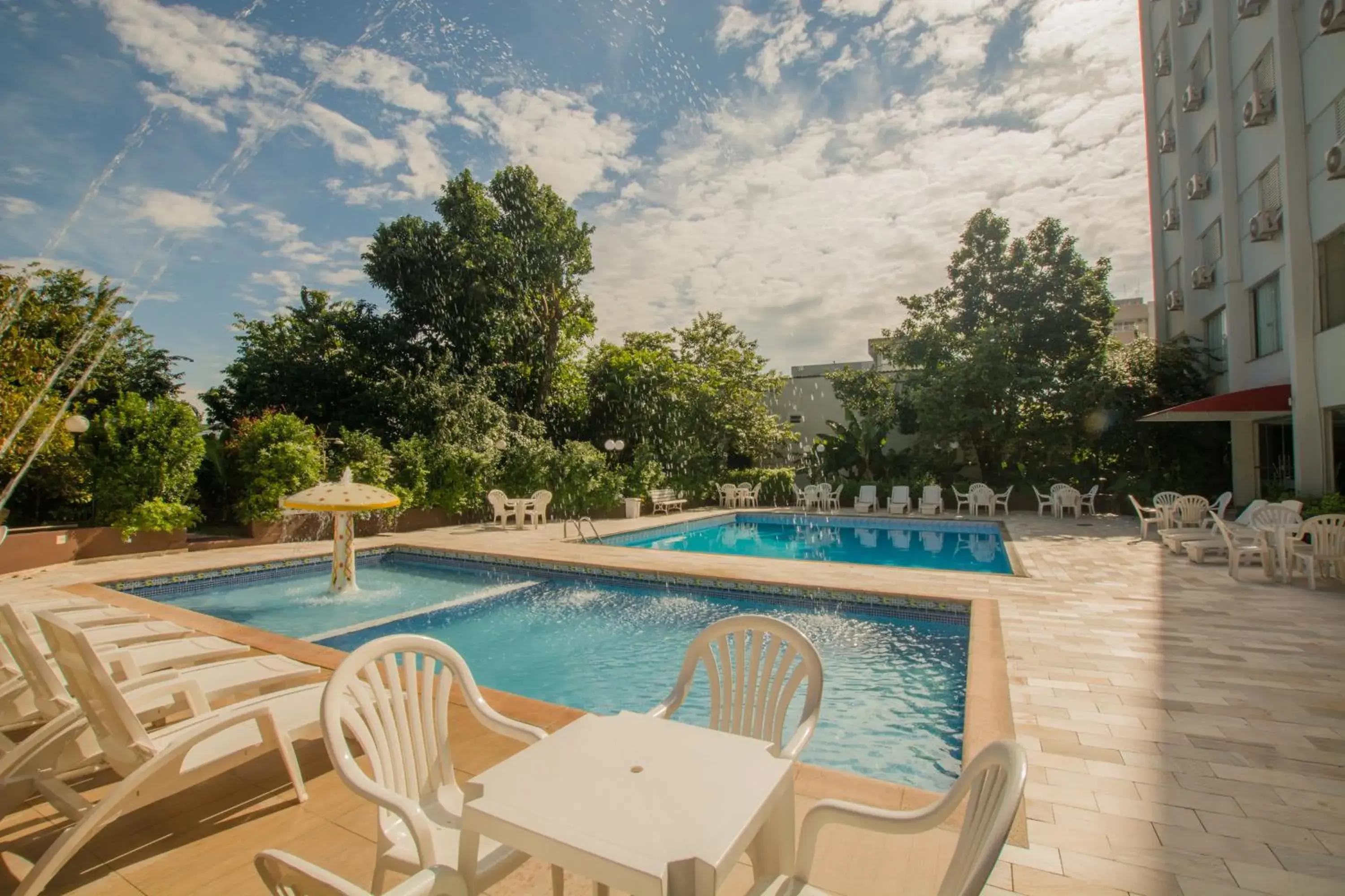 Decorative detail, Swimming Pool in San Juan Tour