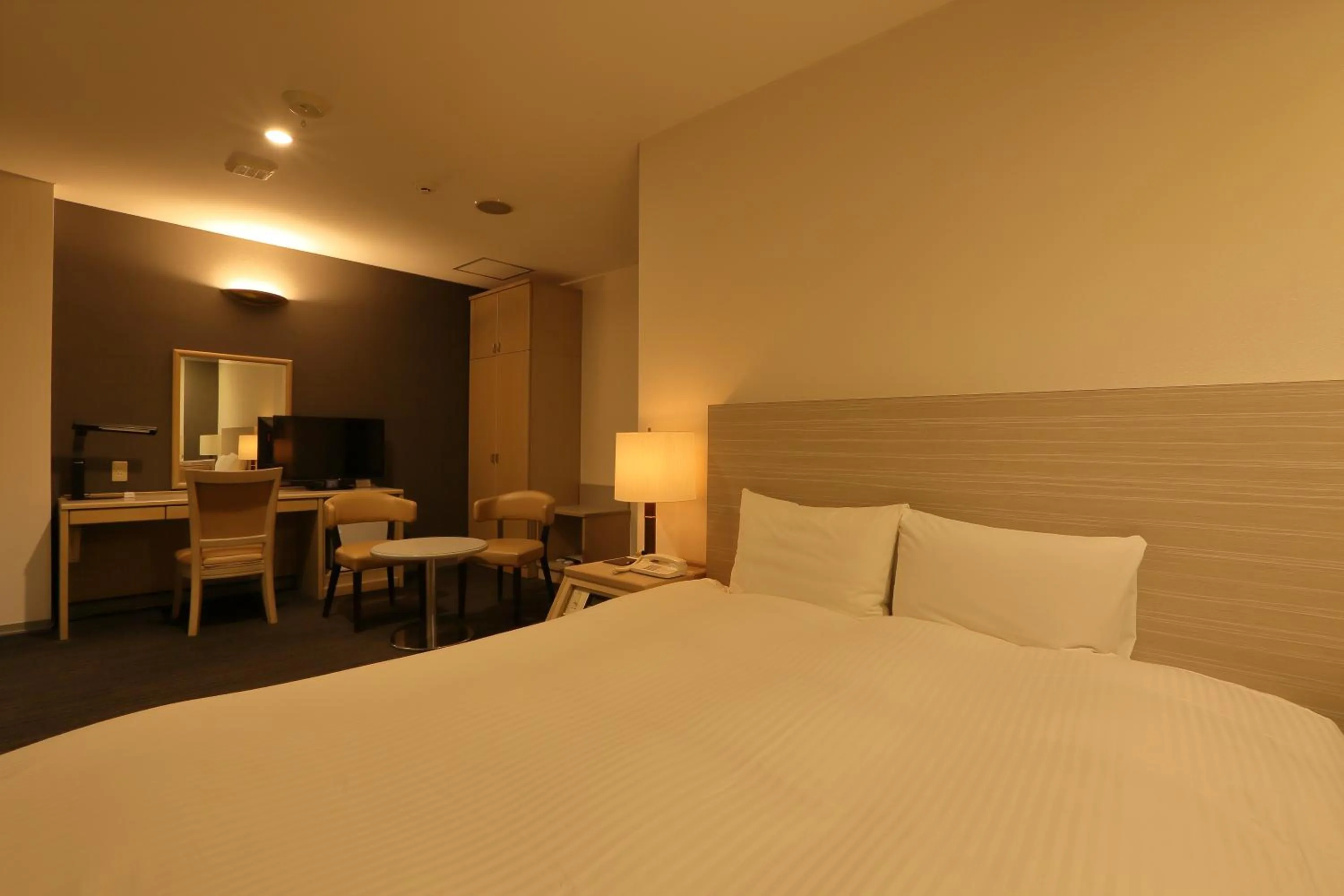 Photo of the whole room, Bed in Chisun Hotel Kamata