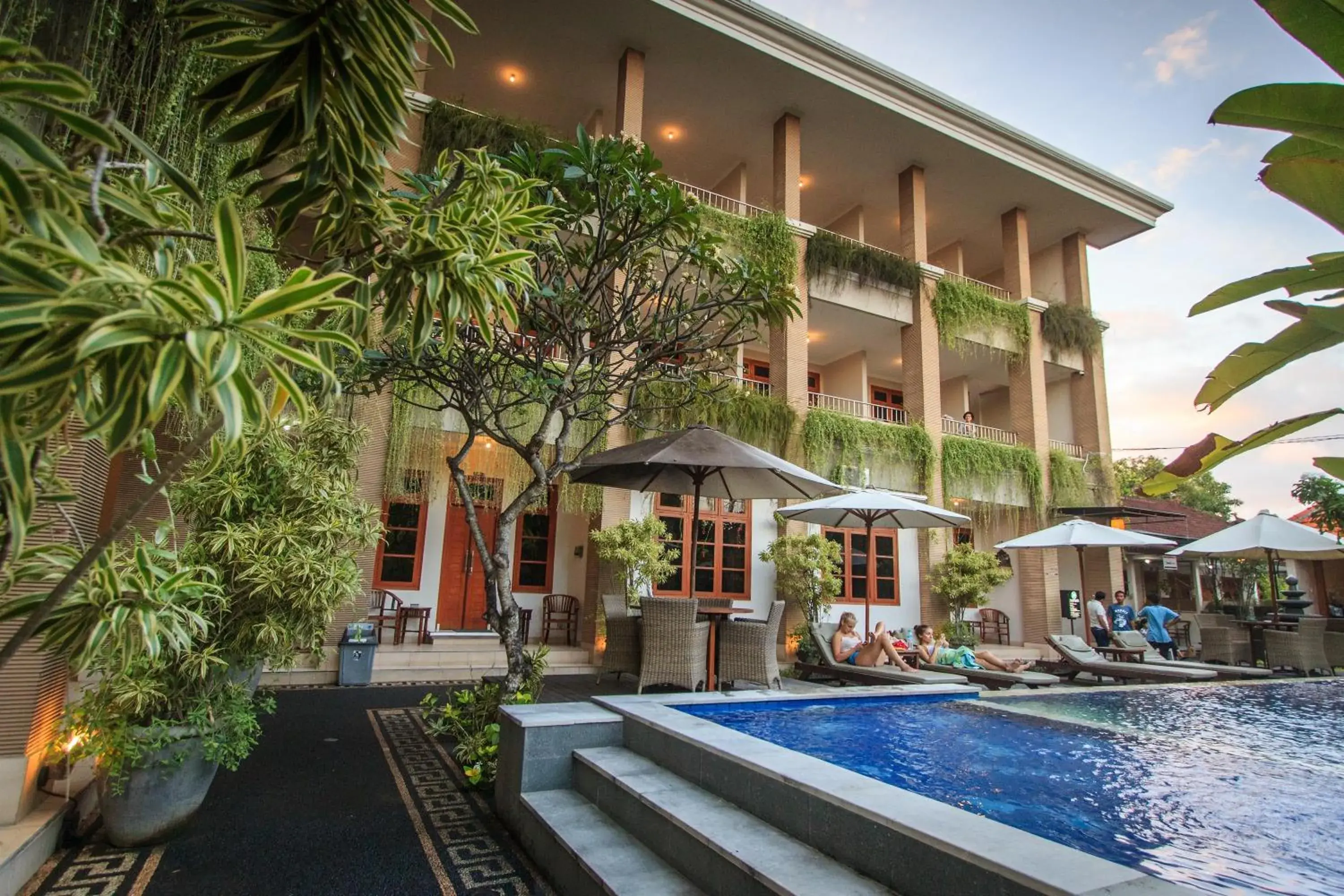 Swimming pool, Property Building in Pondok Anyar Hotel