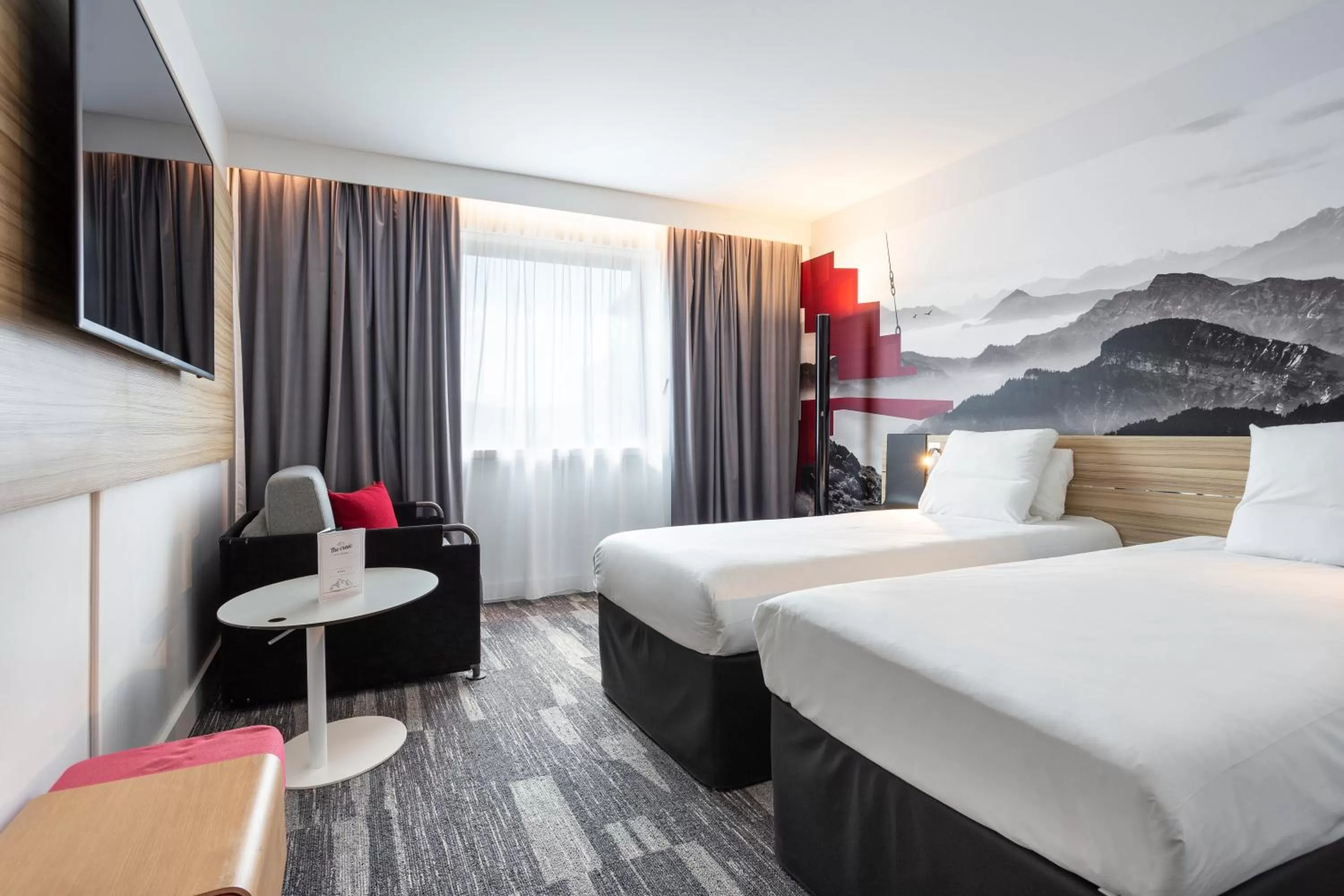 Bed in Novotel Annecy Centre