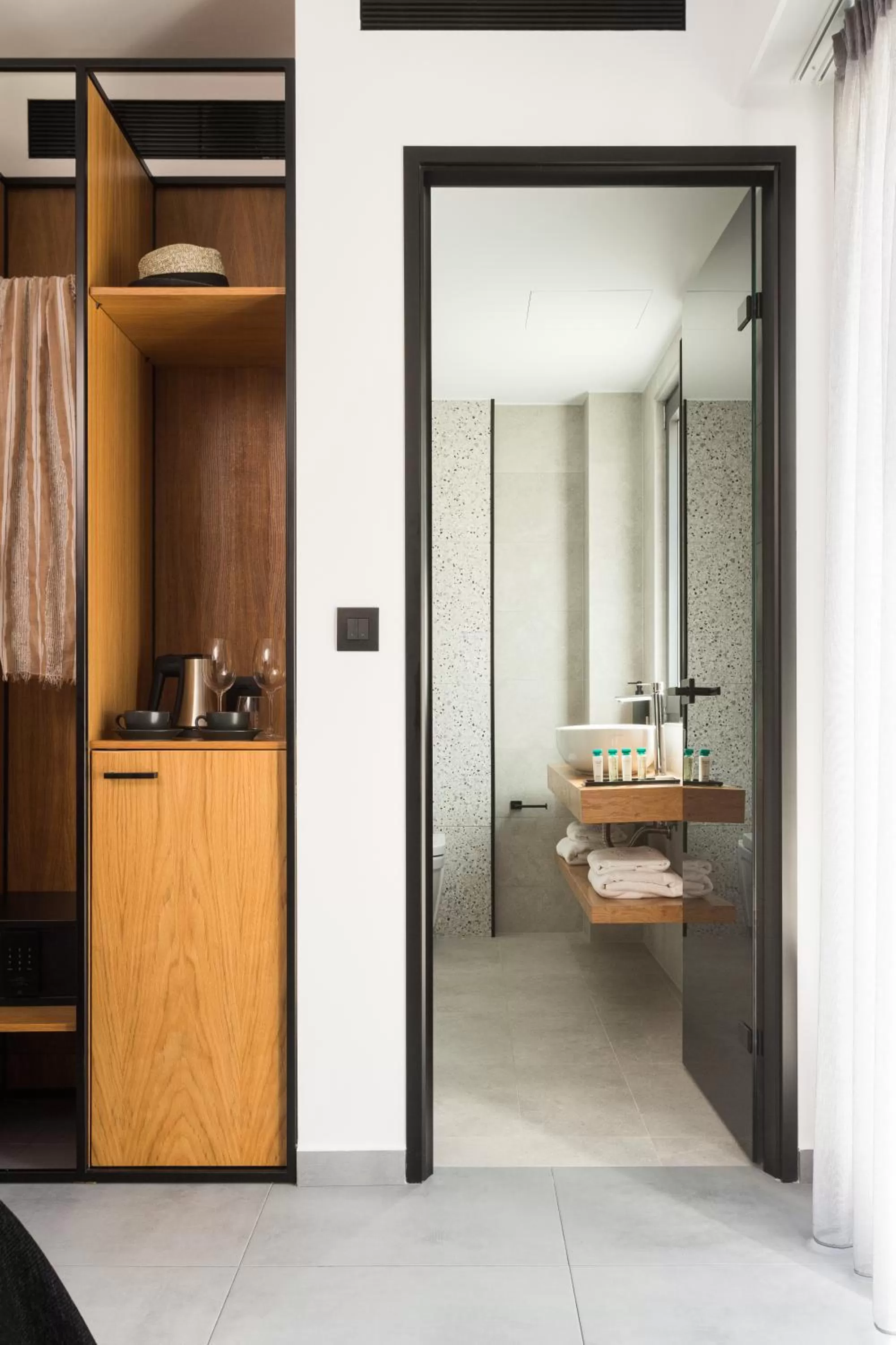 Bathroom in 11 Enteka Acropolis Suites