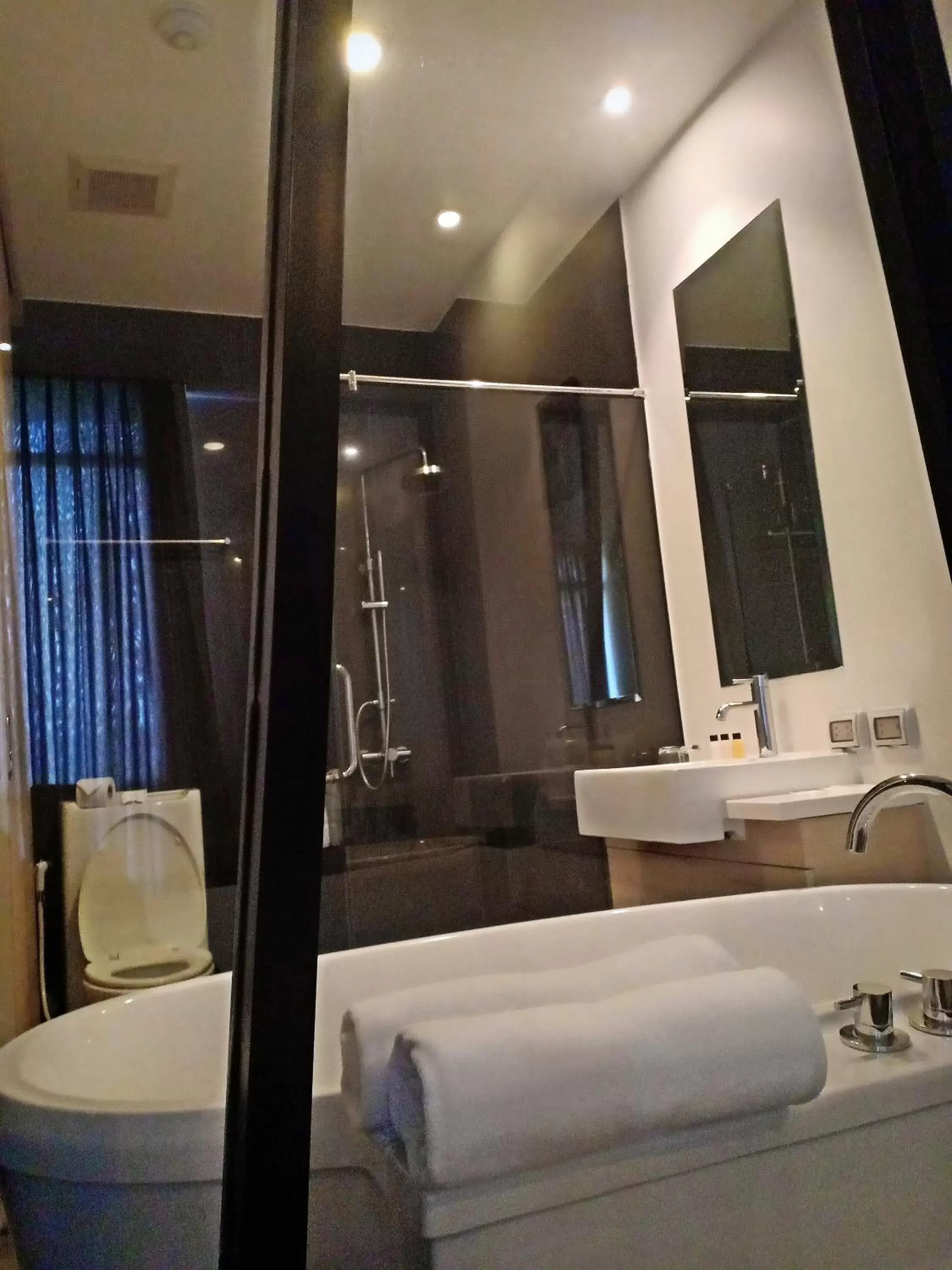 Bathroom in Vismaya Suvarnabhumi Hotel
