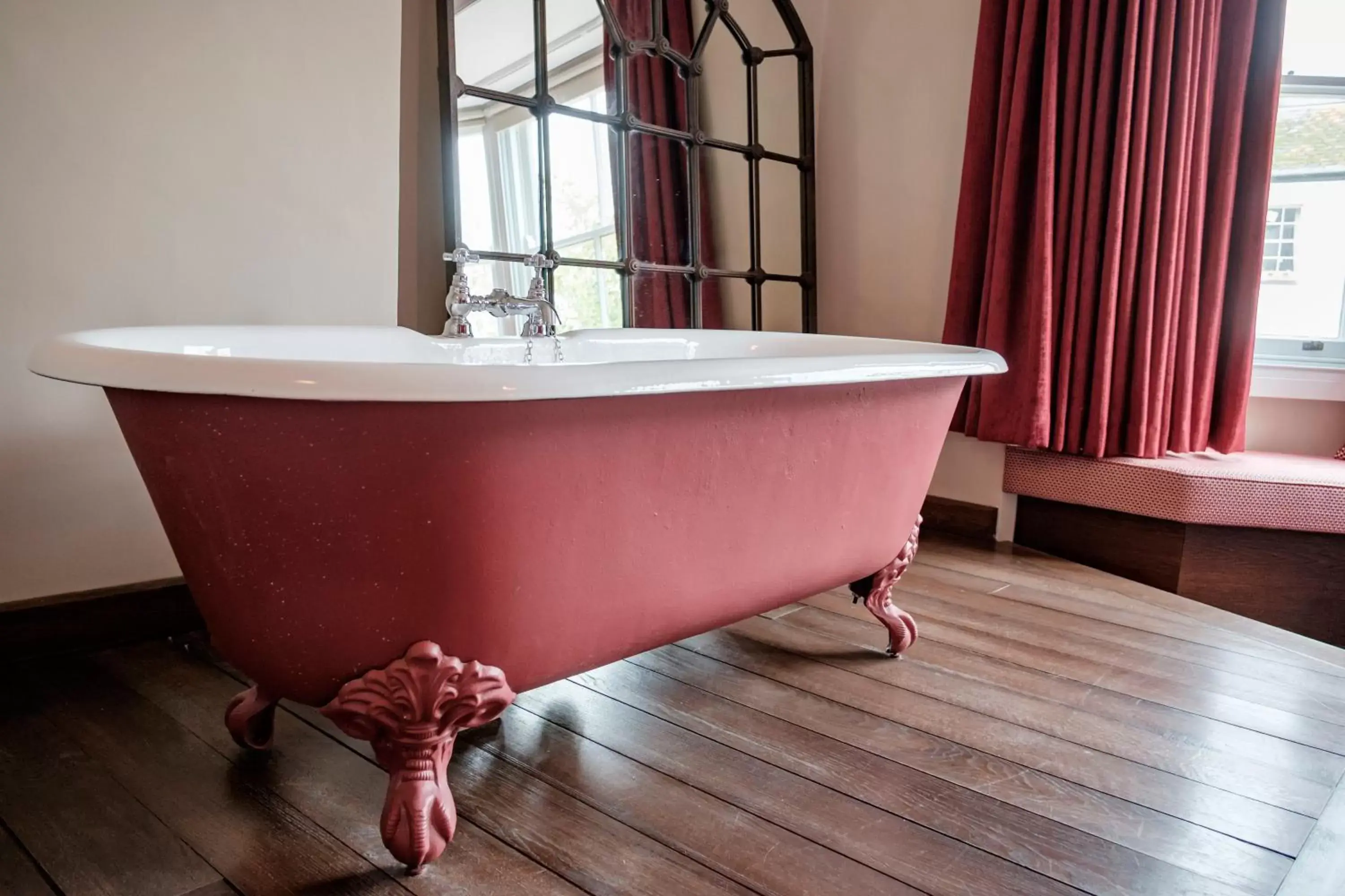 Bathroom in The Bull Hotel