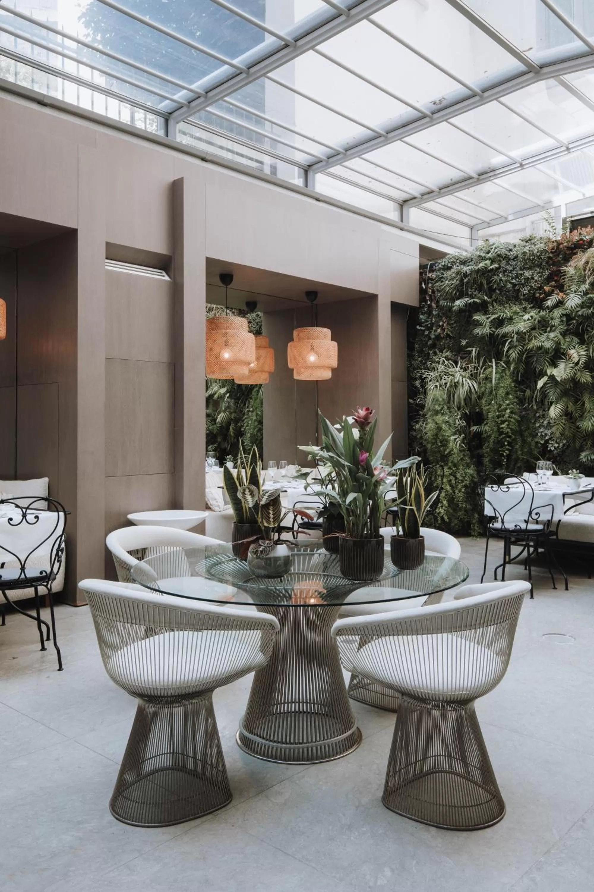 Restaurant/places to eat, Banquet Facilities in Hotel De Sers Champs Elysees