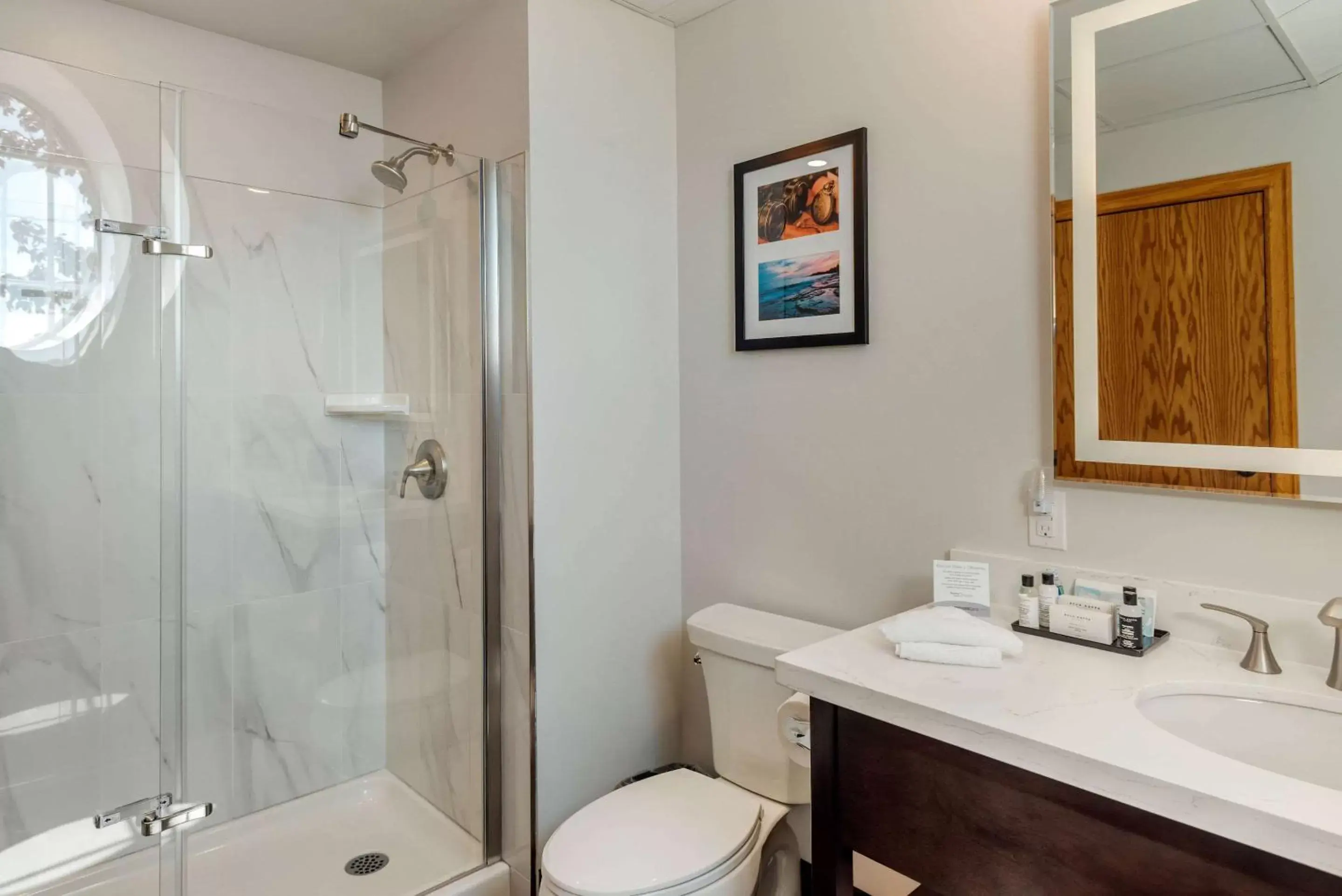 Bathroom in The Courthouse Hotel, Ascend Hotel Collection