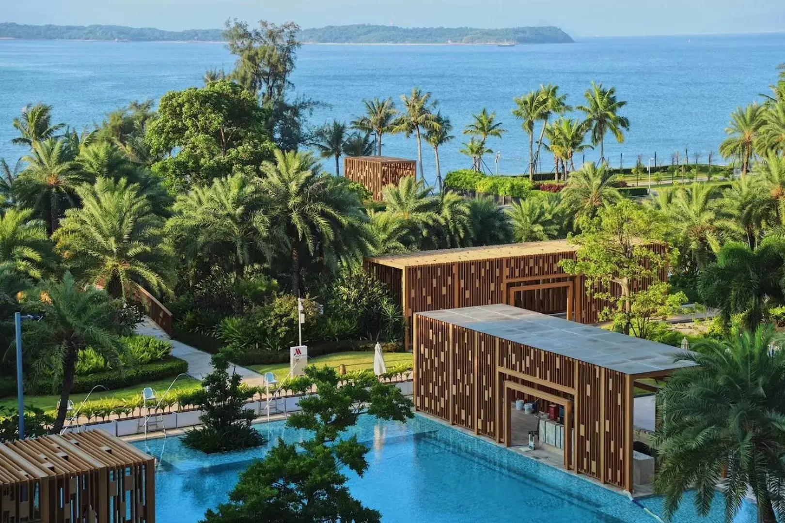 Natural landscape, Pool View in Shenzhen Marriott Hotel Golden Bay