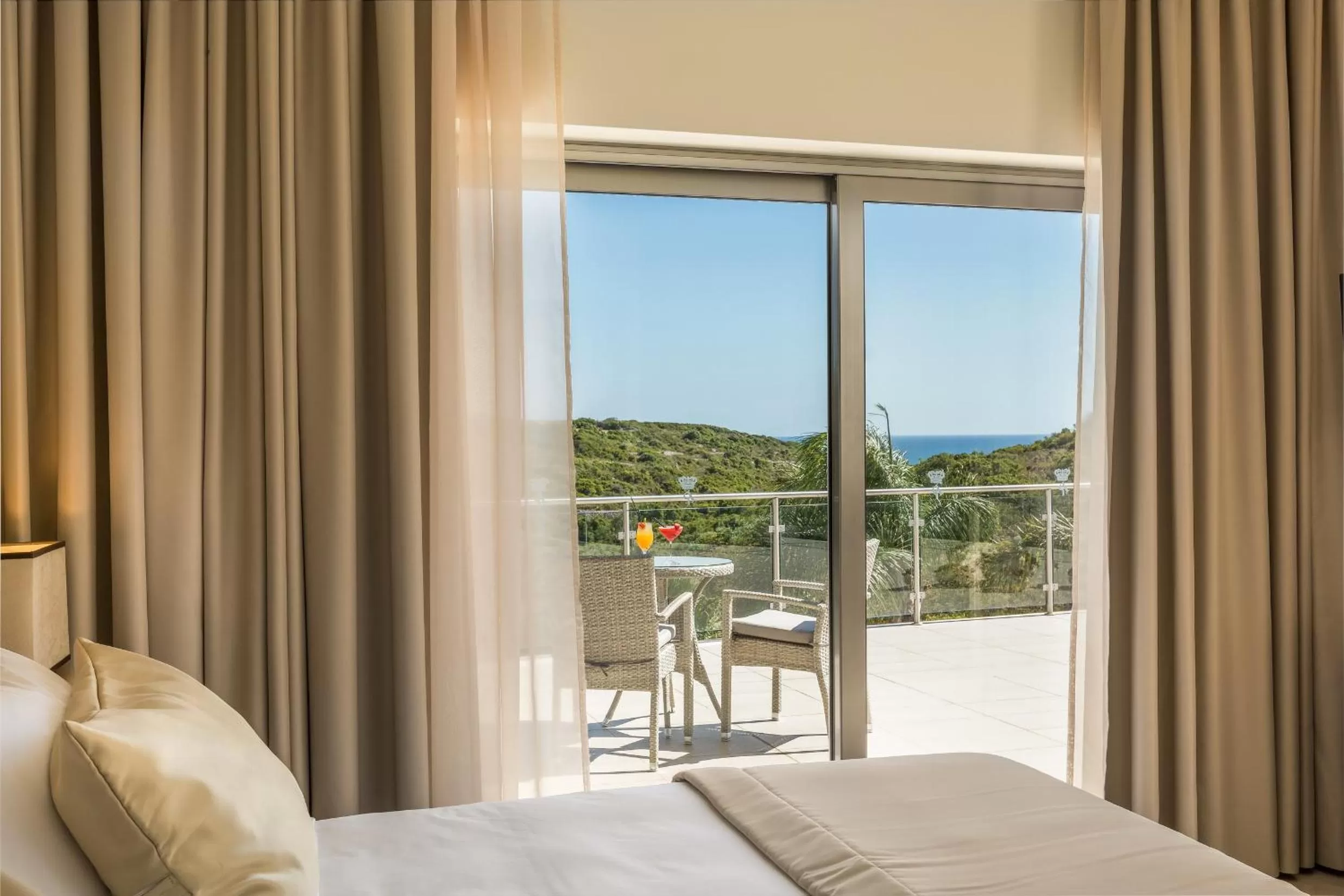 Bed in Caneiros Luxury House & Suites