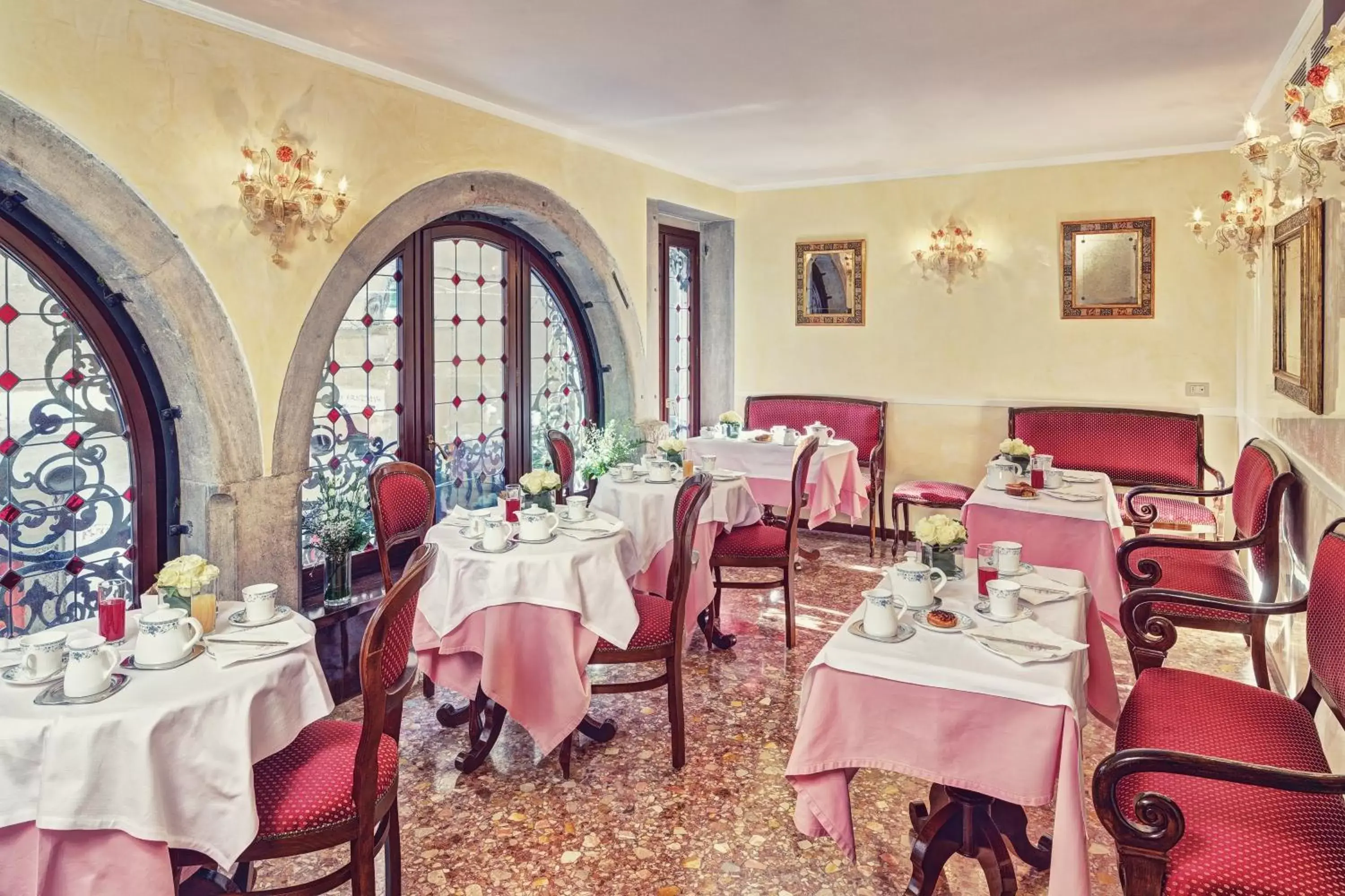 Restaurant/Places to Eat in Hotel Firenze