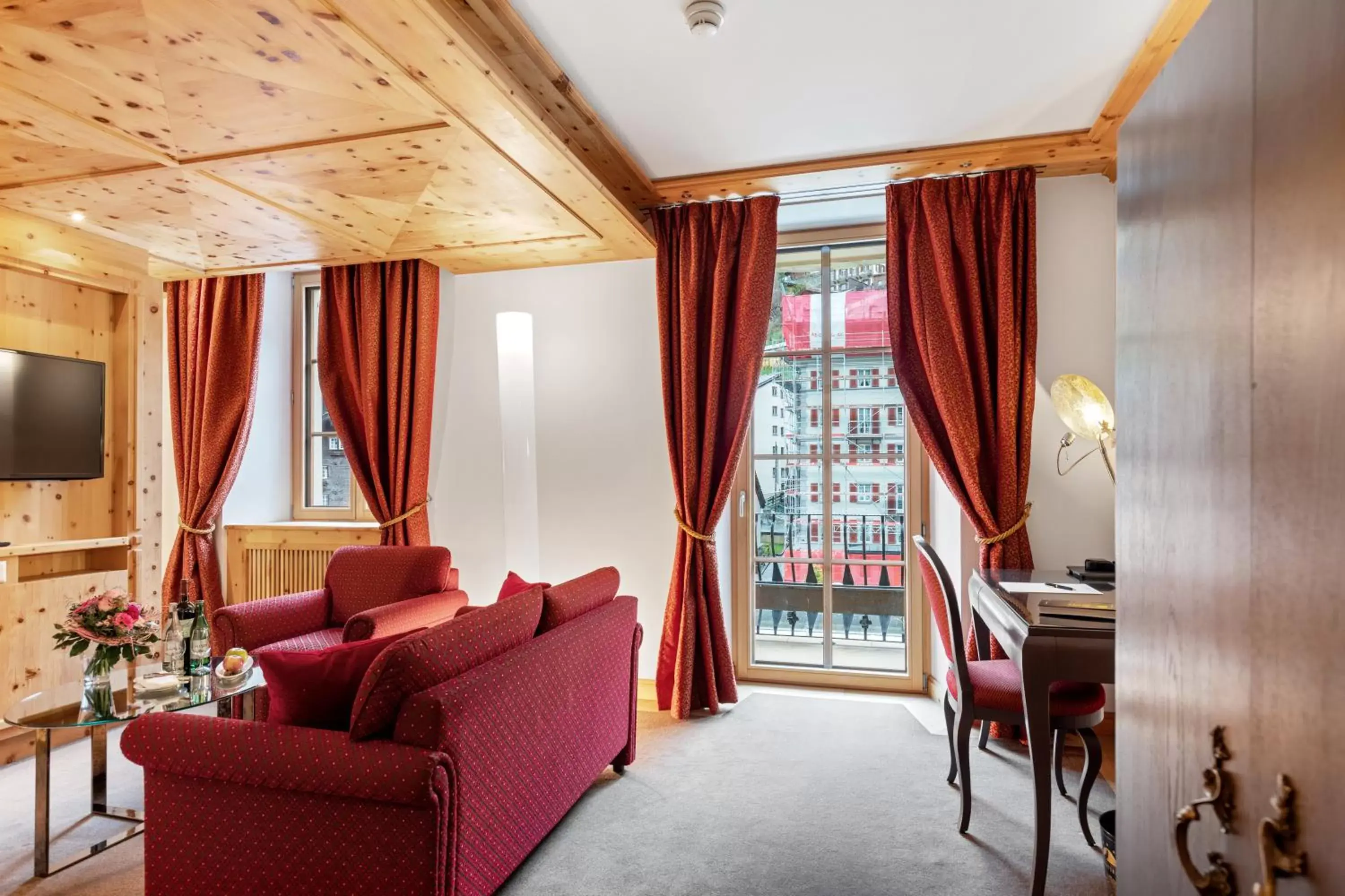 Living room, Seating Area in Grand Hotel Zermatterhof