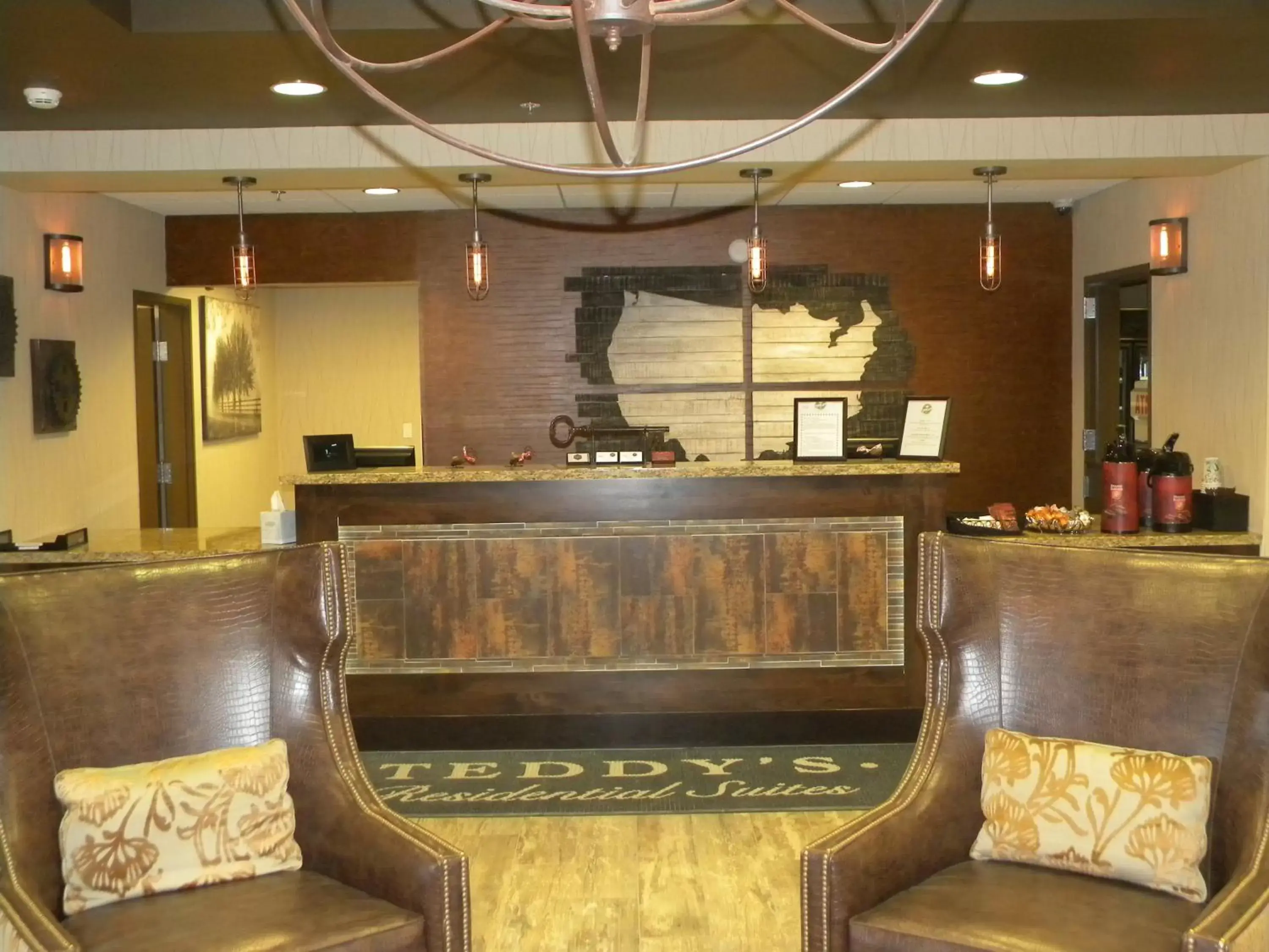 Lobby or reception, Lobby/Reception in Teddy's Residential Suites Watford City