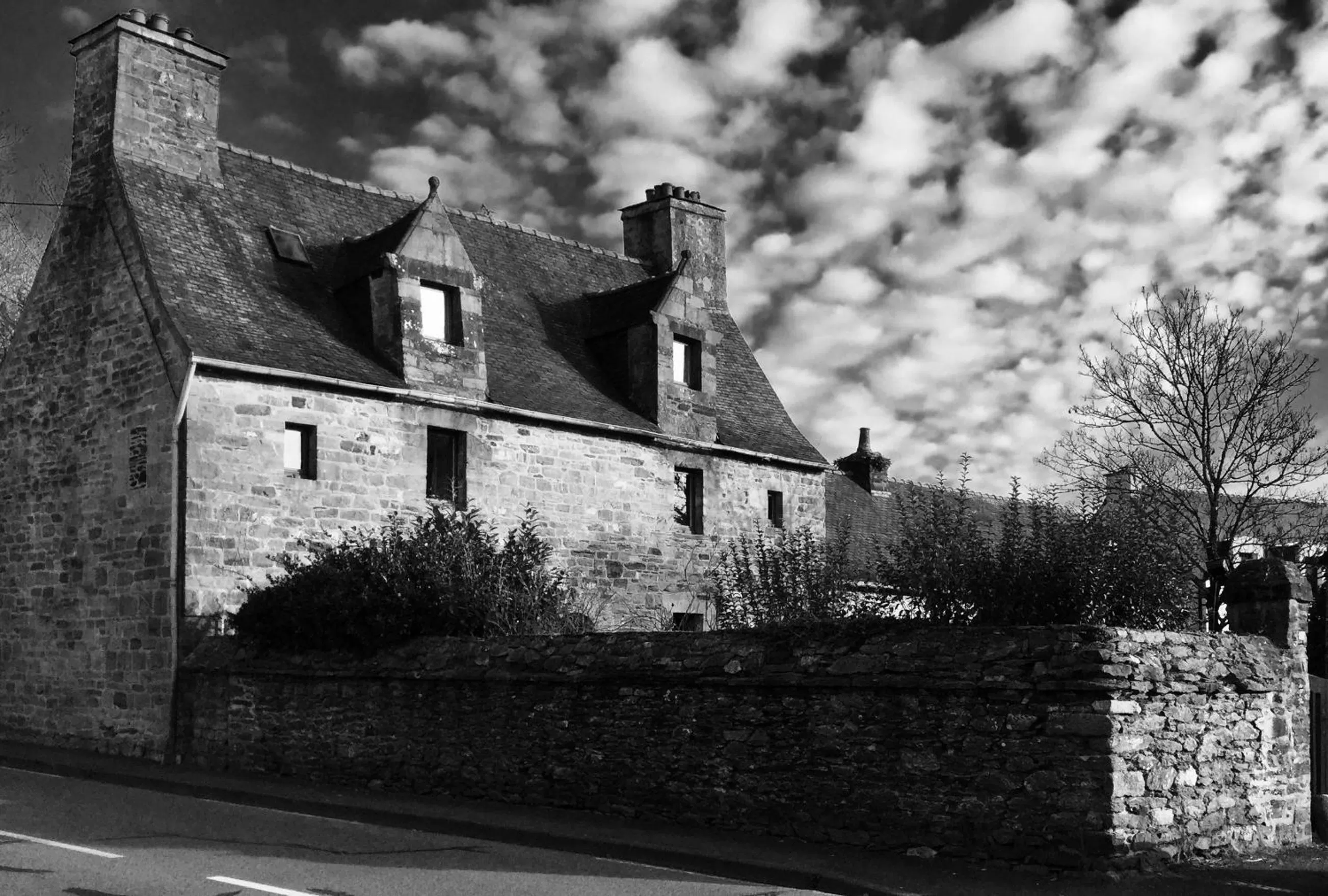 Property building in Auberge de Keranden