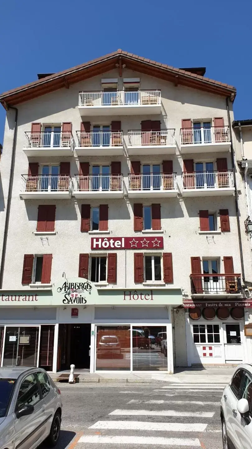 Facade/entrance, Property Building in Auberge de Savoie