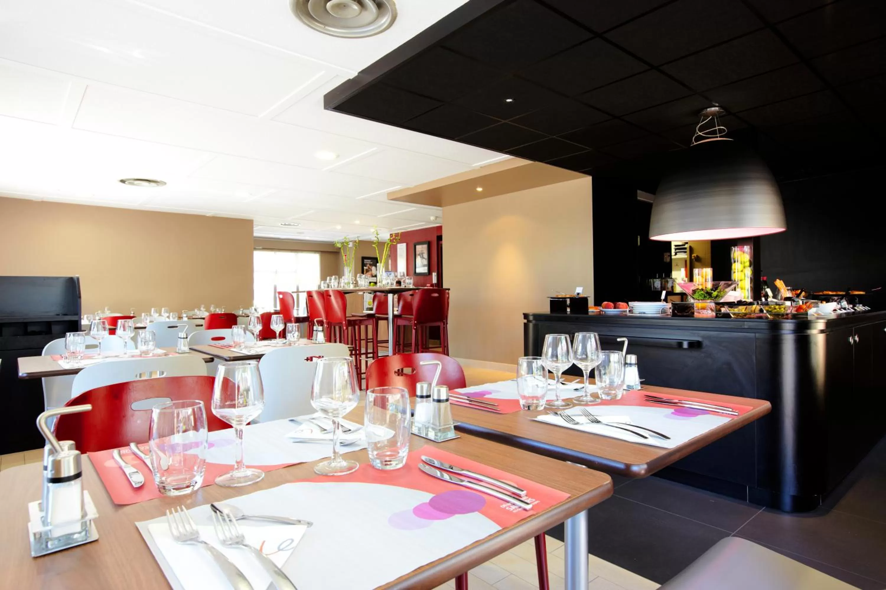Restaurant/places to eat in Kyriad Direct Marseille Ouest - Martigues
