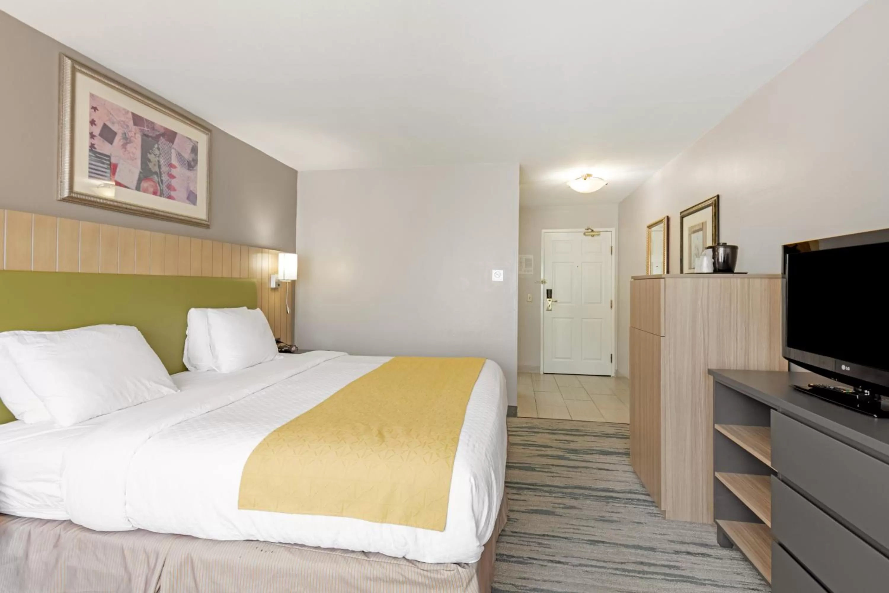 Bedroom, Bed in Country Inn & Suites by Radisson, Lewisville, TX