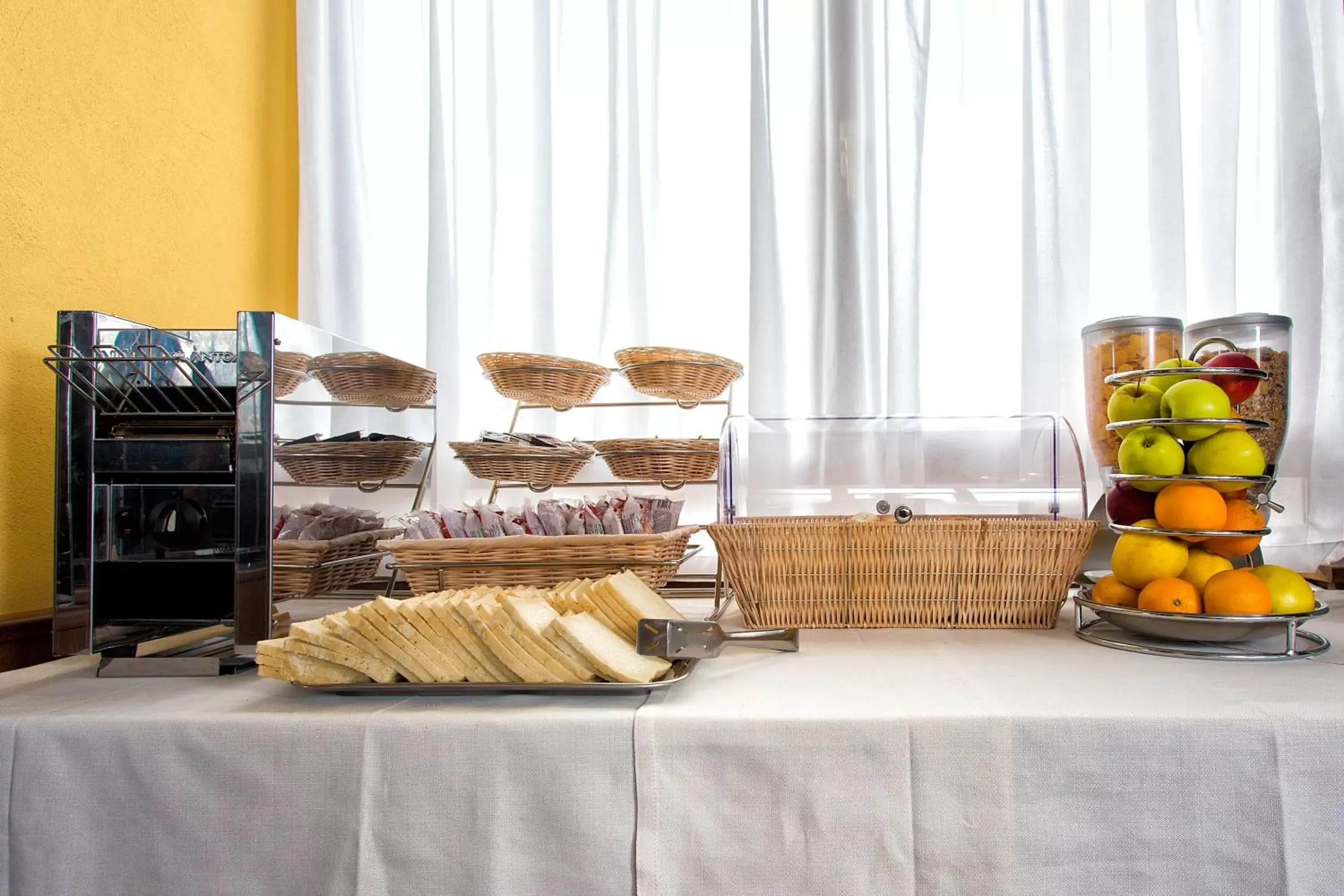 Food and drinks in Hotel Conterie Food and drinks in Hotel Conterie