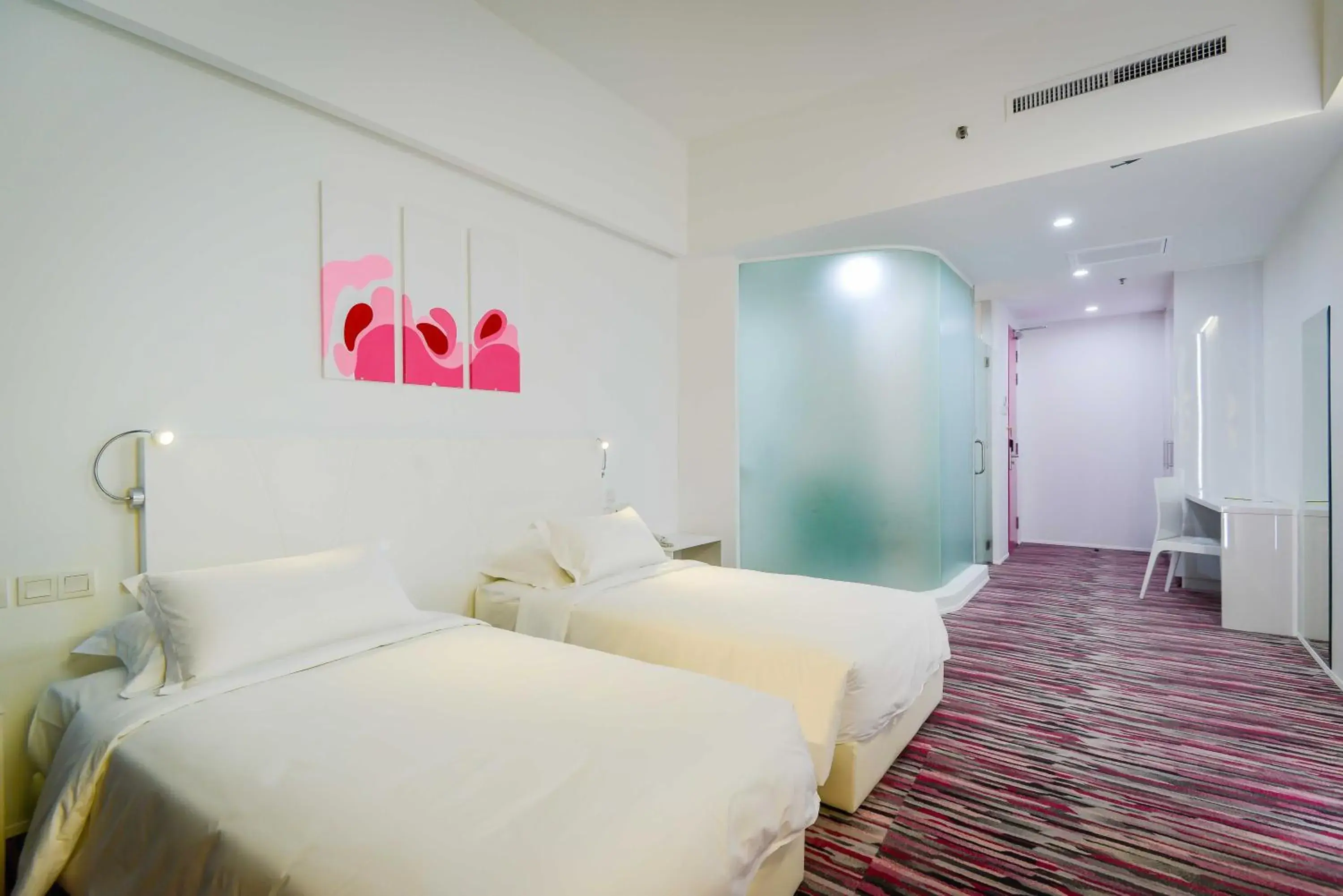 Bathroom, Bed in Pegasus Hotel Shah Alam