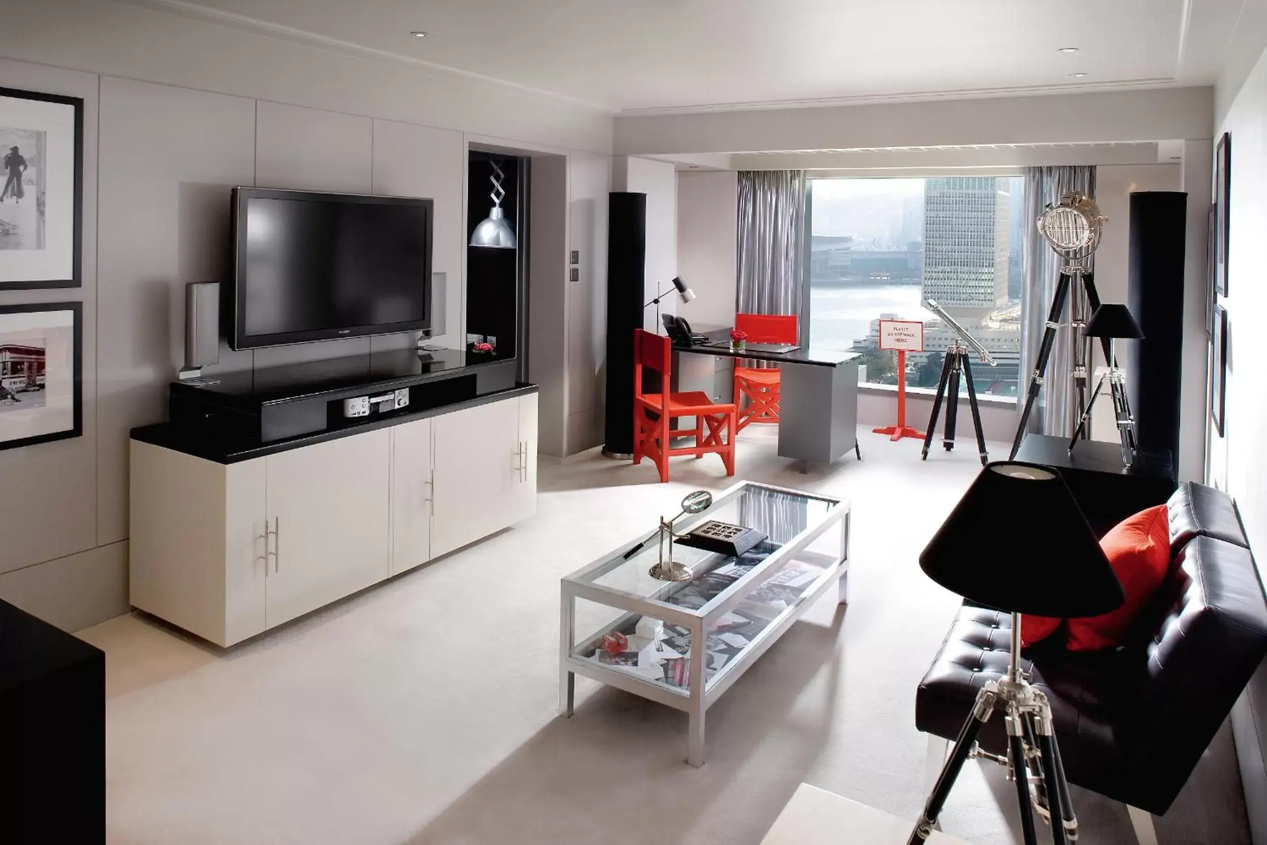 Living room in Mandarin Oriental Hong Kong