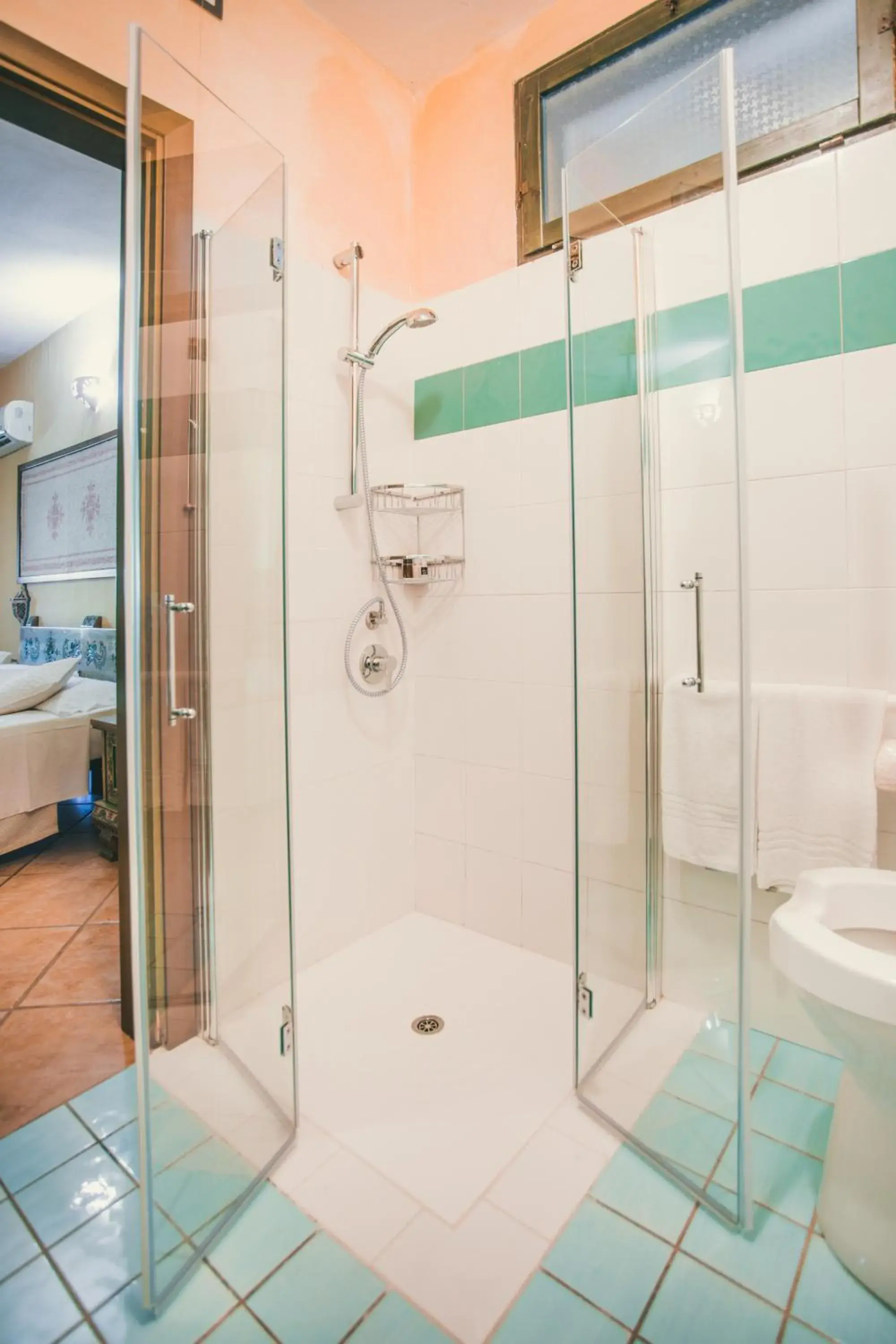 Shower, Bathroom in Hotel Fiore Di Maggio